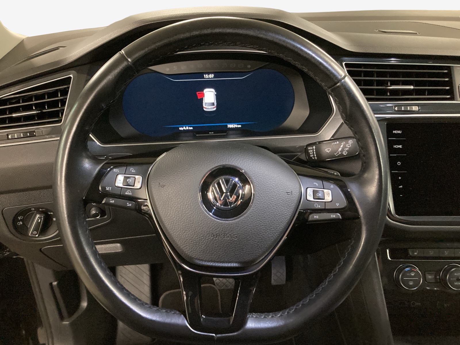 VW Tiguan 2.0 TDI SCR Highline4Motion DSG-image-9