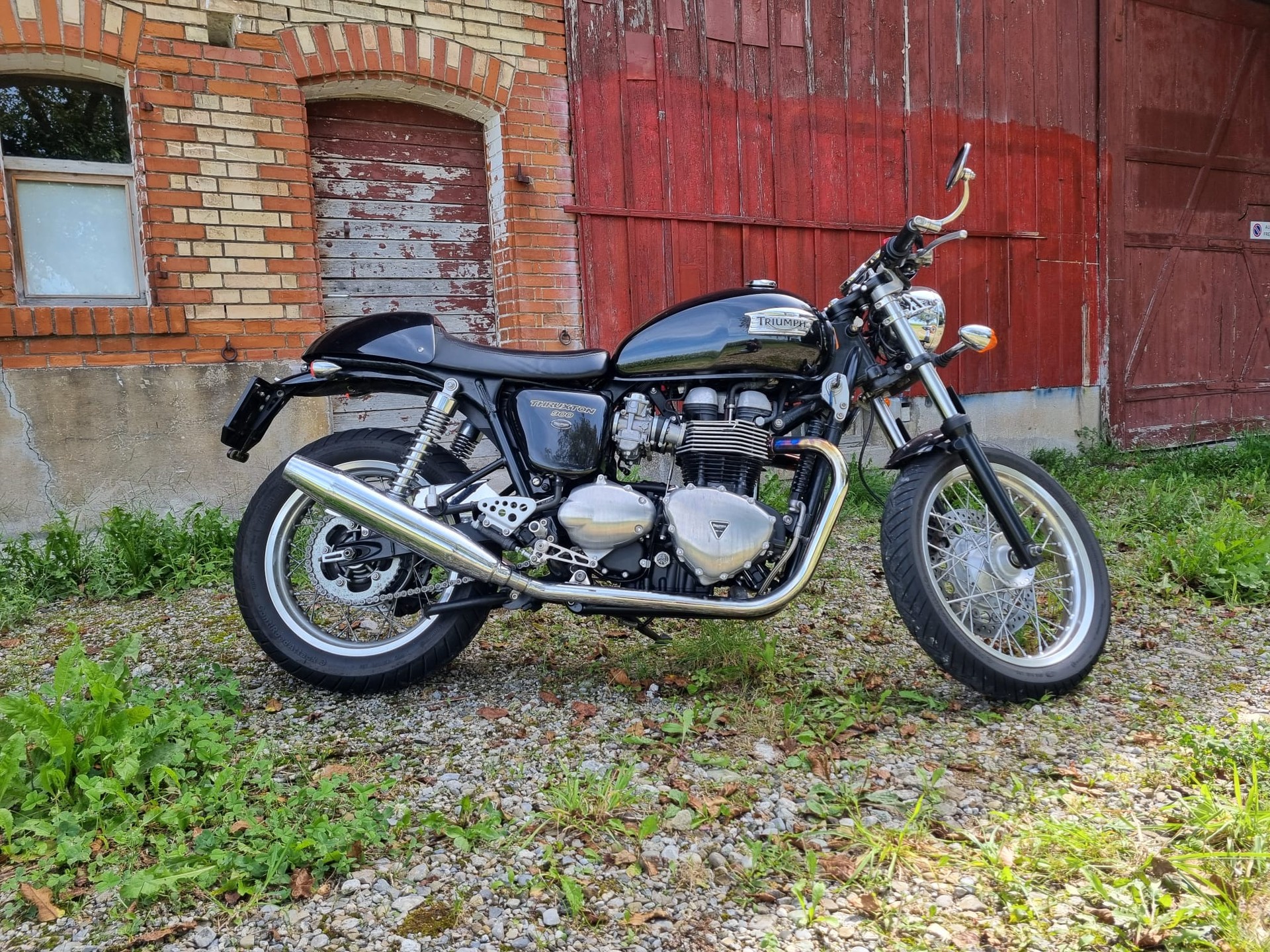 TRIUMPH Thruxton 900 i-image-4
