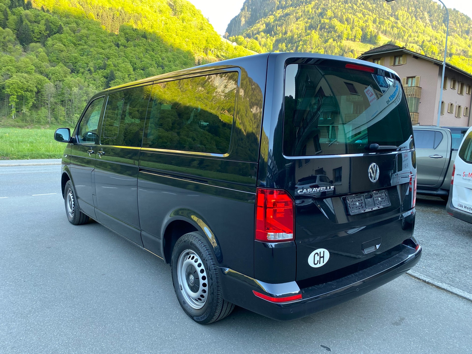 VW T6.1 2.0 TDI 4Motion DSG Caravelle Comfortline-image-11