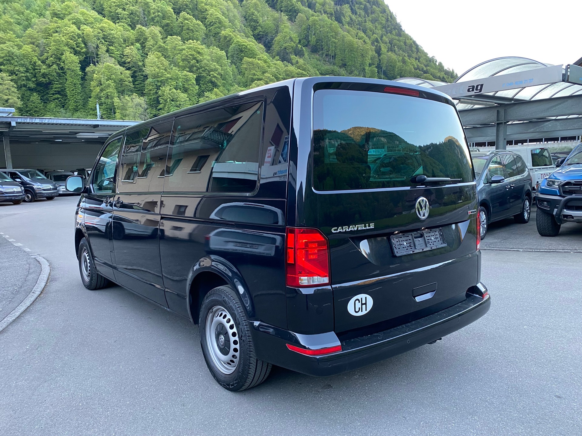 VW T6.1 2.0 TDI 4Motion DSG Caravelle Comfortline-image-13