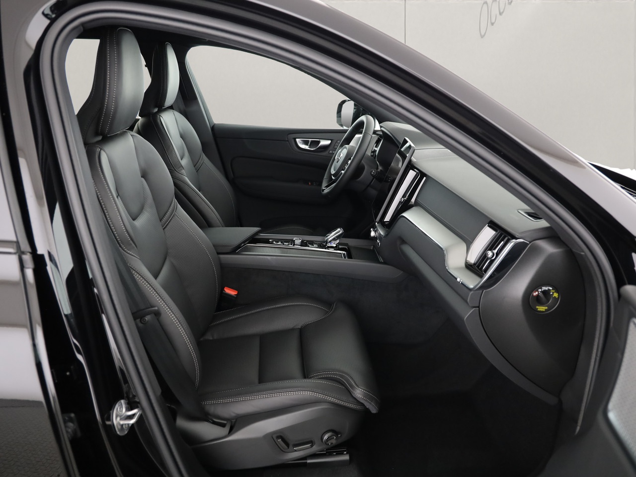 VOLVO XC60 2.0 T8 TE Black Edition eAWD-image-4