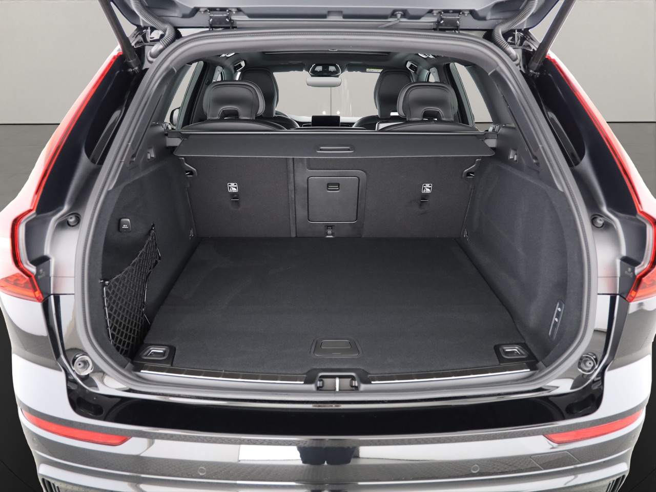 VOLVO XC60 2.0 T8 TE Black Edition eAWD-image-7