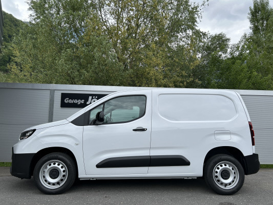 TOYOTA Proace City Van 1.2 ActiM-image-2