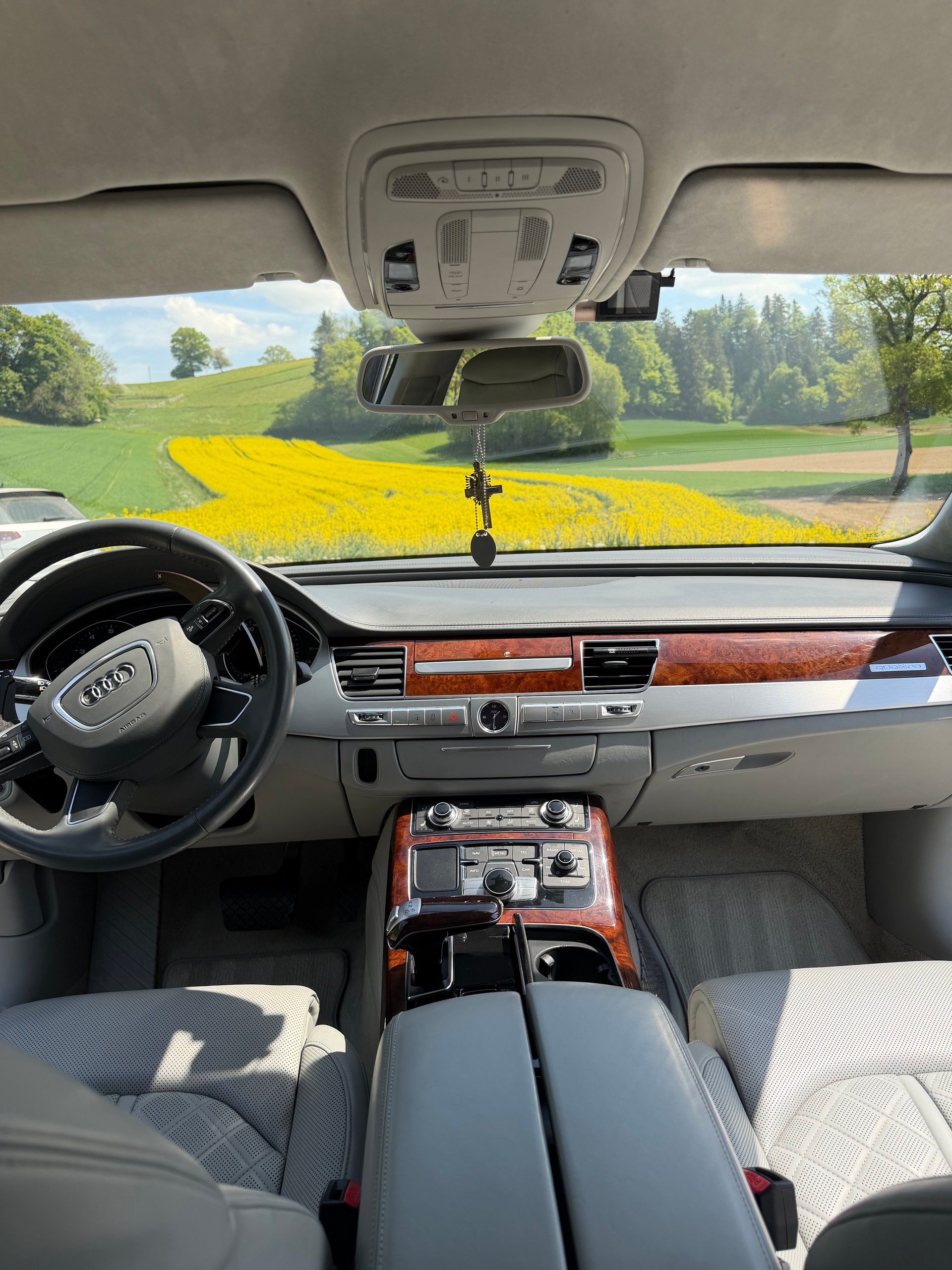 AUDI 4.2 V8 FSI quattro T-Tronic-image-5