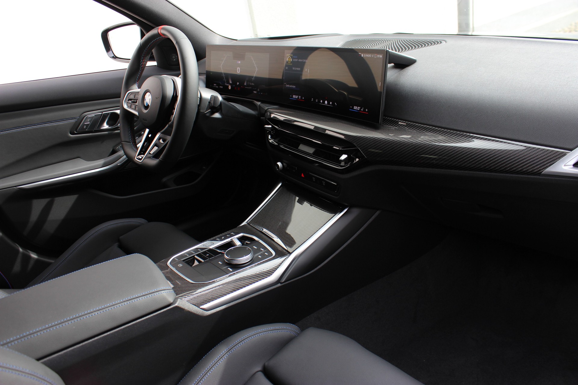 BMW M340i xDrive 48V Touring M Sport Pro Sonderlackierung LE MANS BLAU *1.9%-LEASINGAKTION* 🏖️JULI-ANGEBOT🏖️-image-1