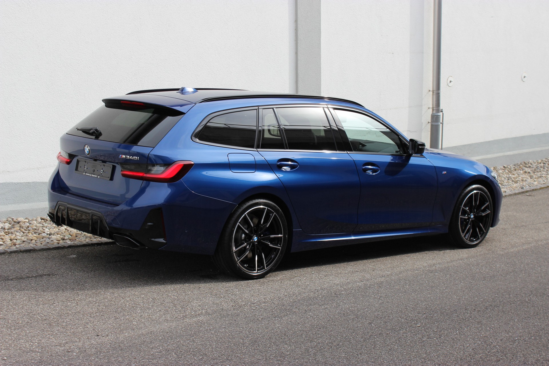 BMW M340i xDrive 48V Touring M Sport Pro Sonderlackierung LE MANS BLAU *1.9%-LEASINGAKTION* 🏖️JULI-ANGEBOT🏖️-image-5