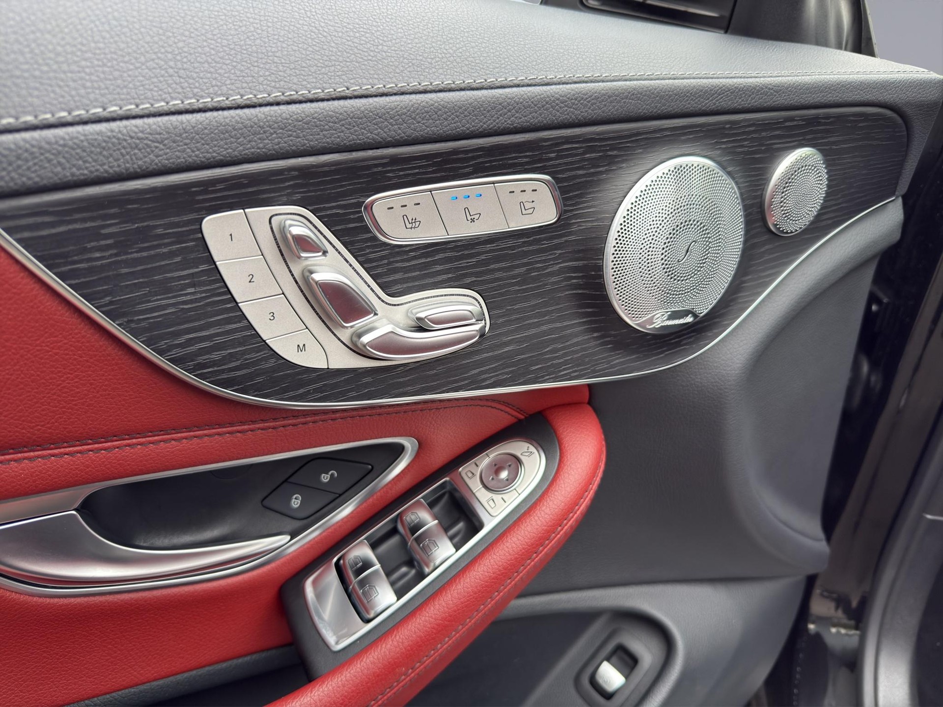 MERCEDES-BENZ C 43 AMG 4matic Cabriolet-image-9