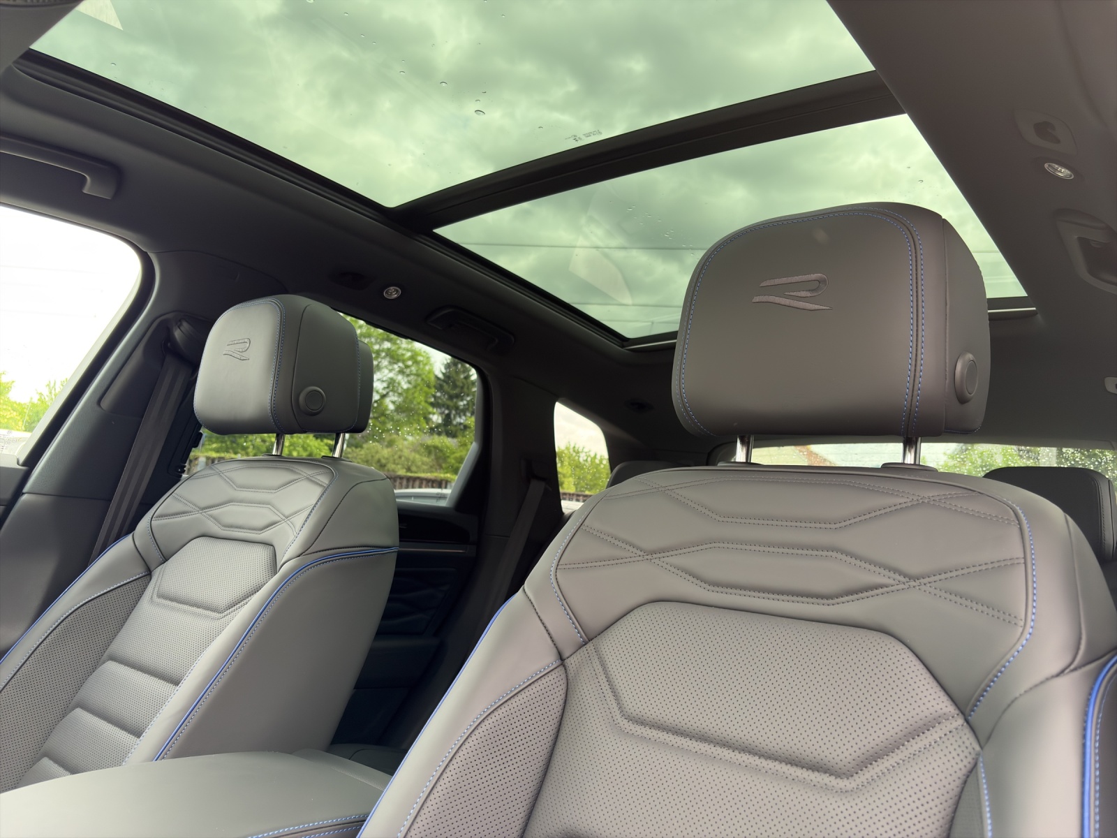 VW Touareg 3.0 TSI eHybrid R Final Edition Tiptronic-image-16