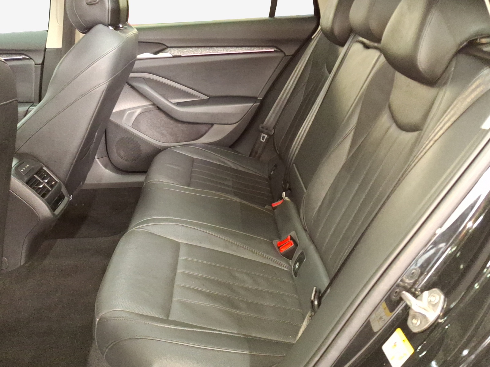 SKODA Superb Combi 1.5 TSI PHEV Selection DSG-image-12