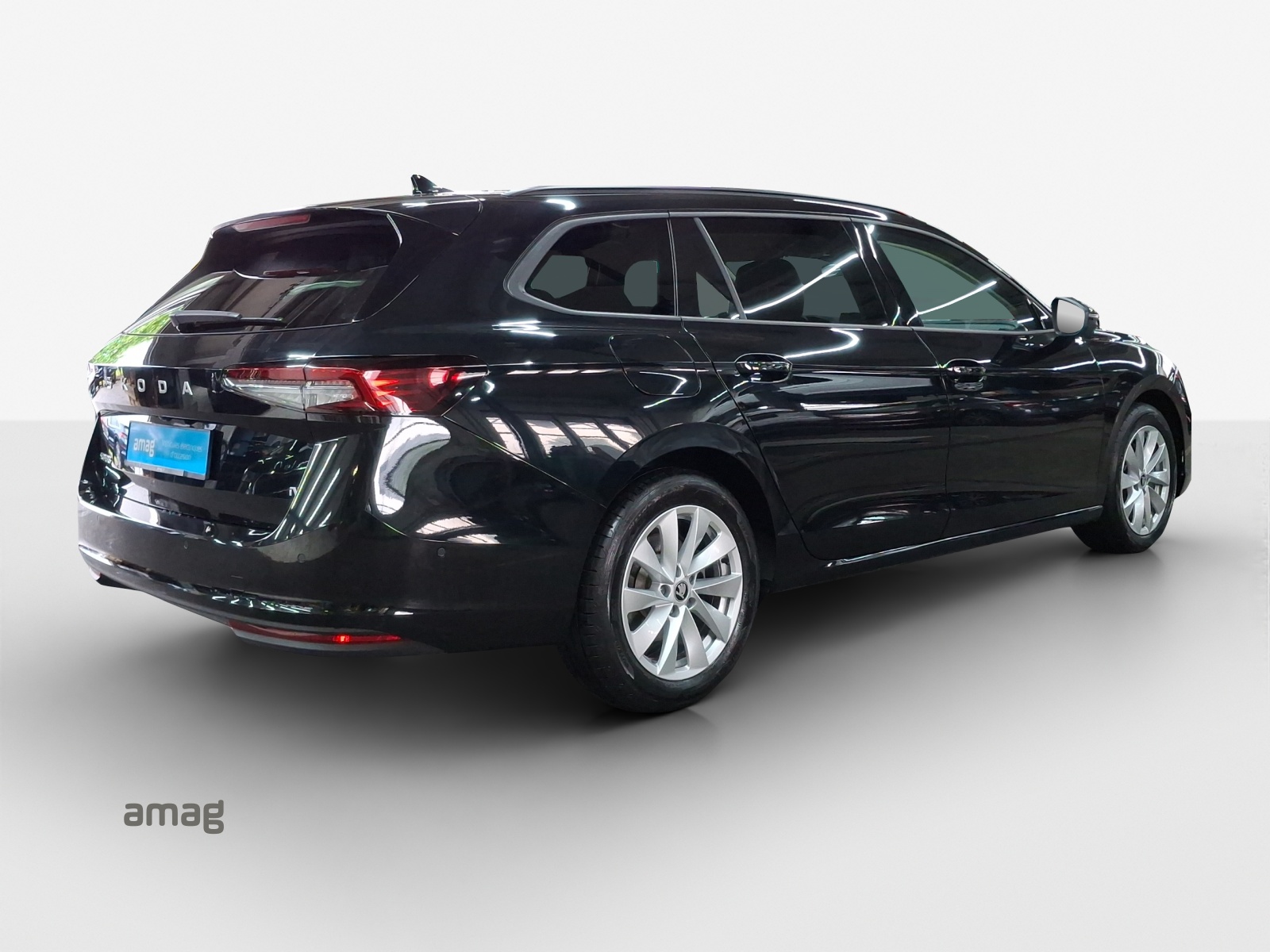 SKODA Superb Combi 1.5 TSI PHEV Selection DSG-image-5