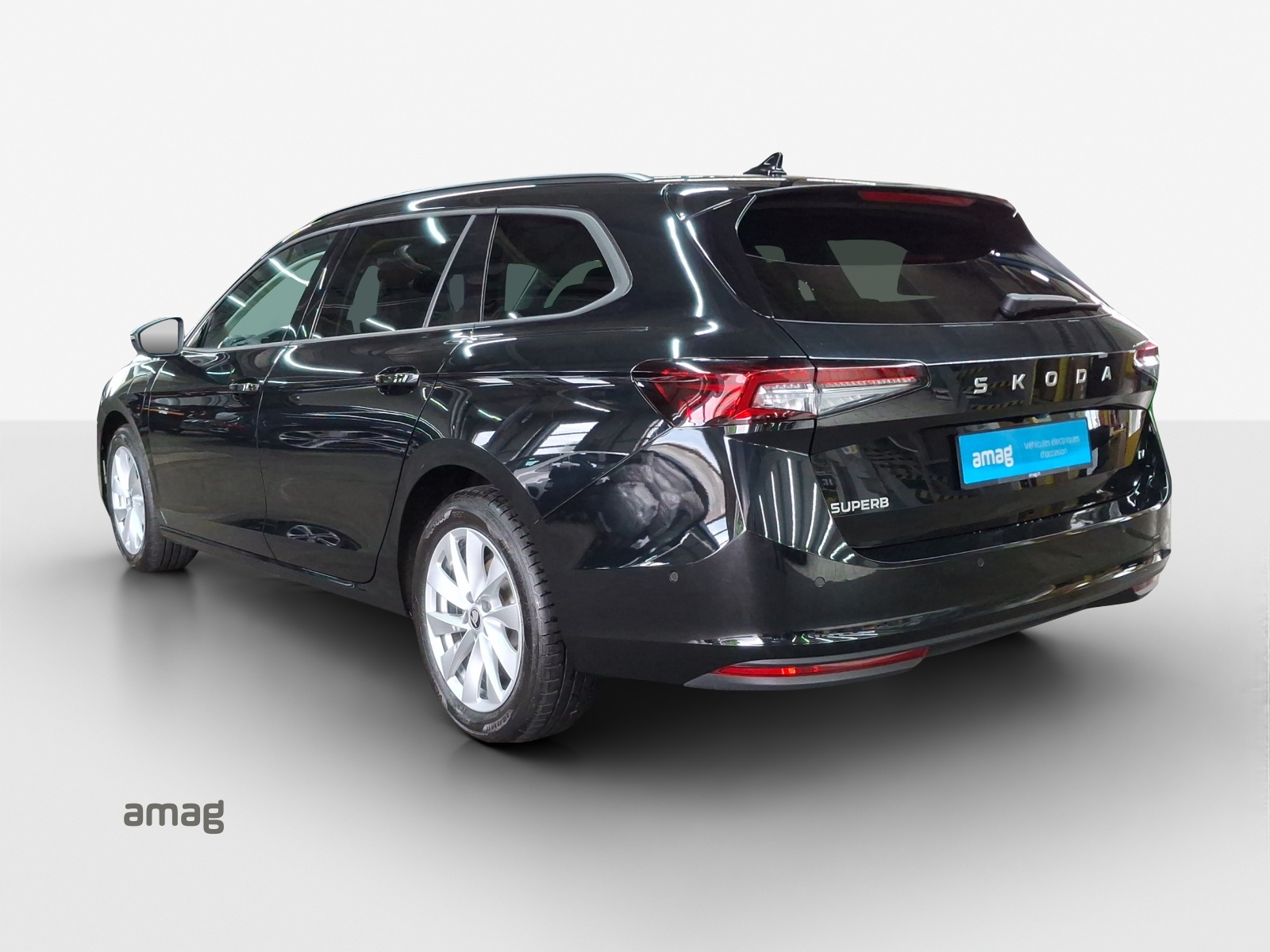 SKODA Superb Combi 1.5 TSI PHEV Selection DSG-image-3