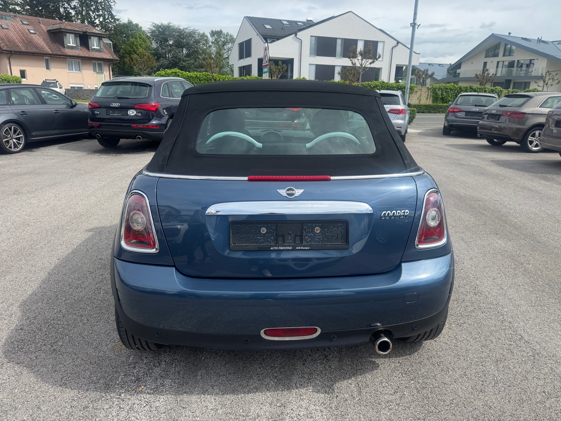 MINI Cooper Cabriolet-image-4