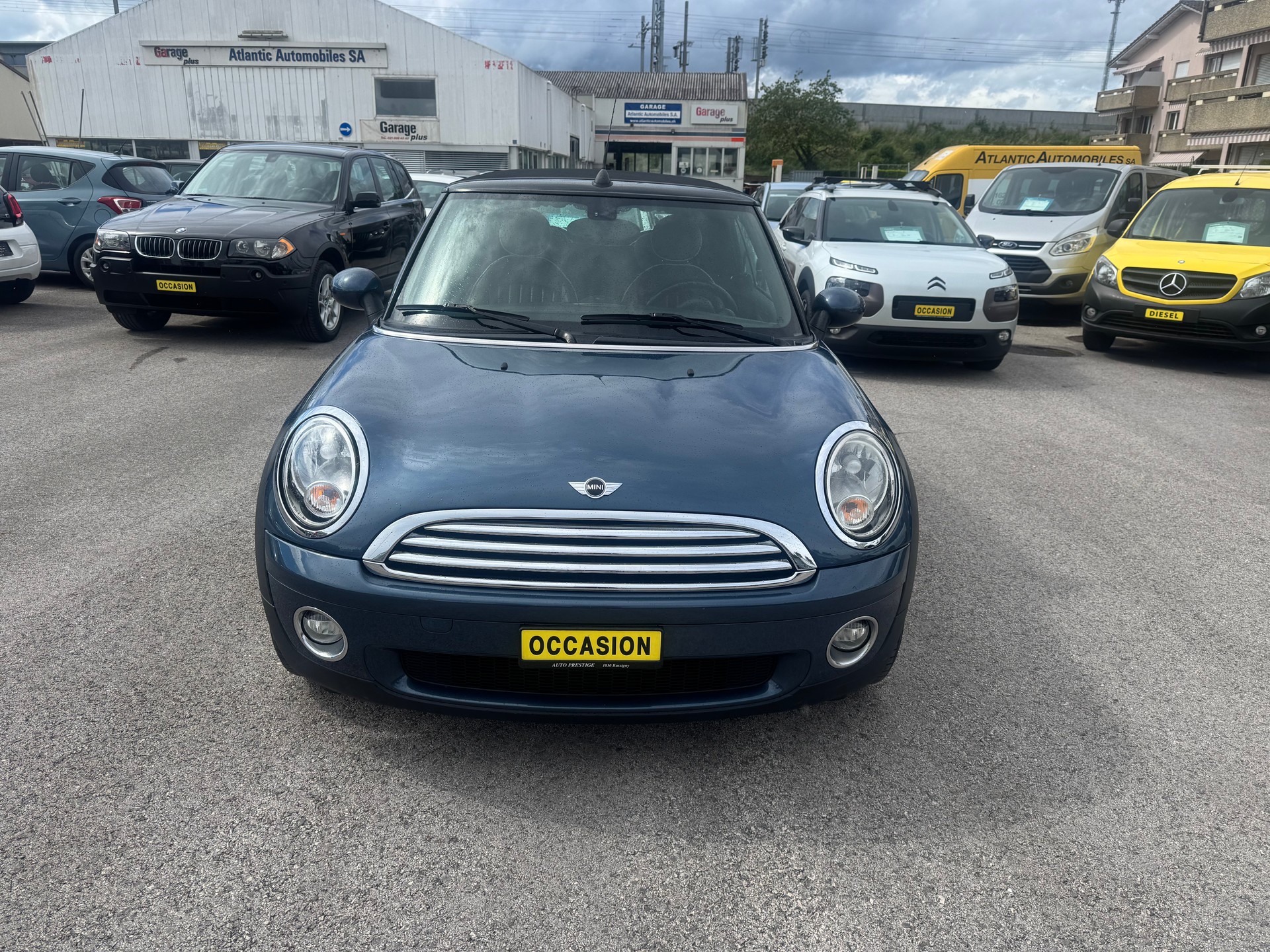 MINI Cooper Cabriolet-image-0