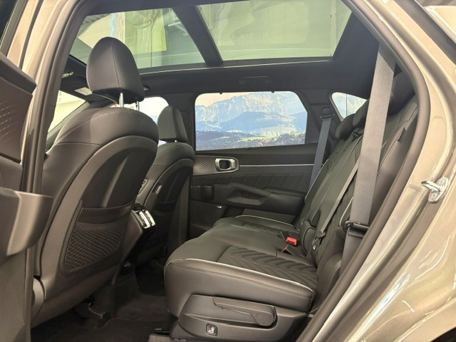 KIA Sorento 2.2 SmartD Style 7P-image-9