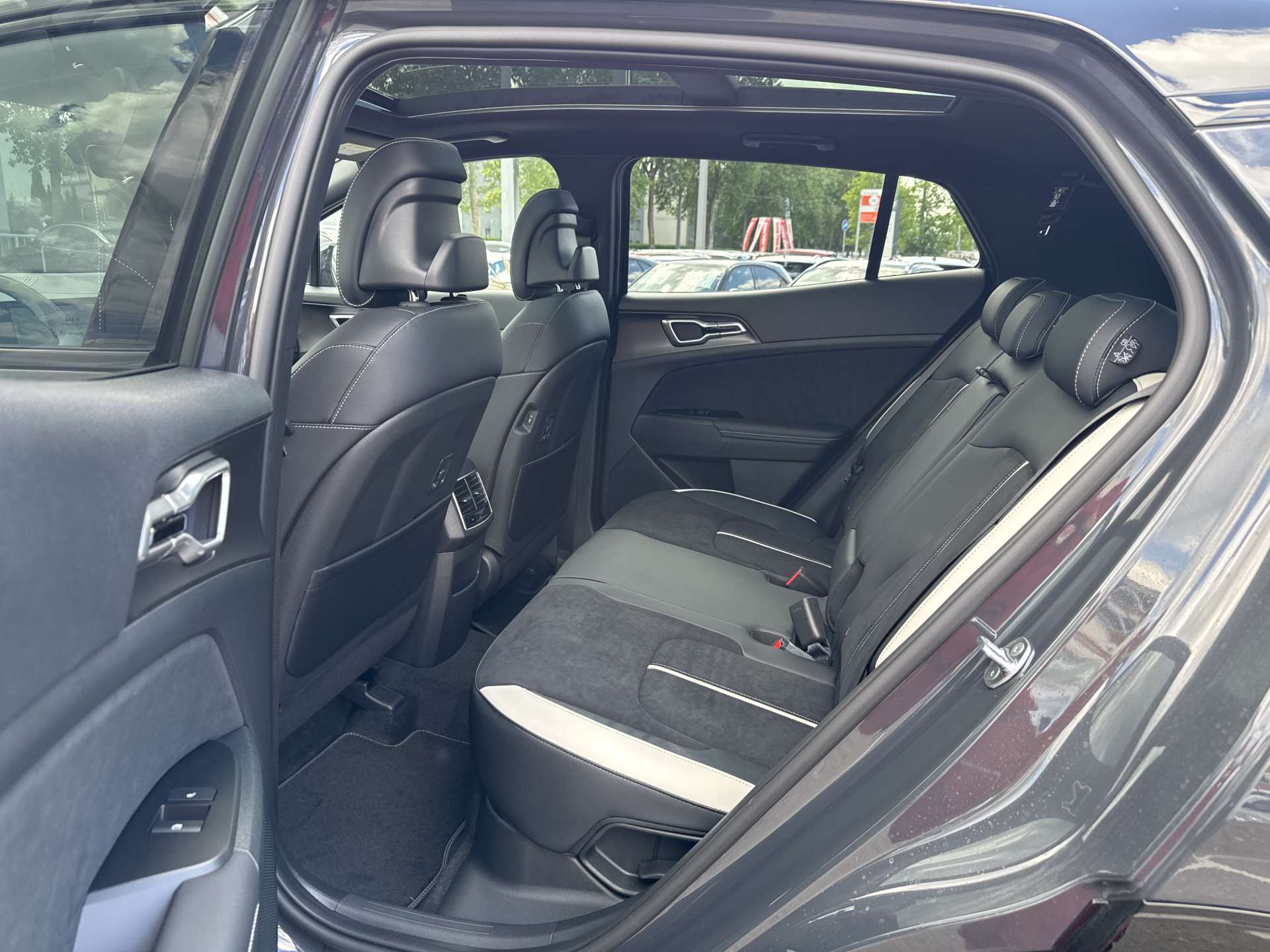 KIA Sportage 1.6T-GDi HEV GT-Line 239PS 4x4 Automat NEUES MODELL-image-6
