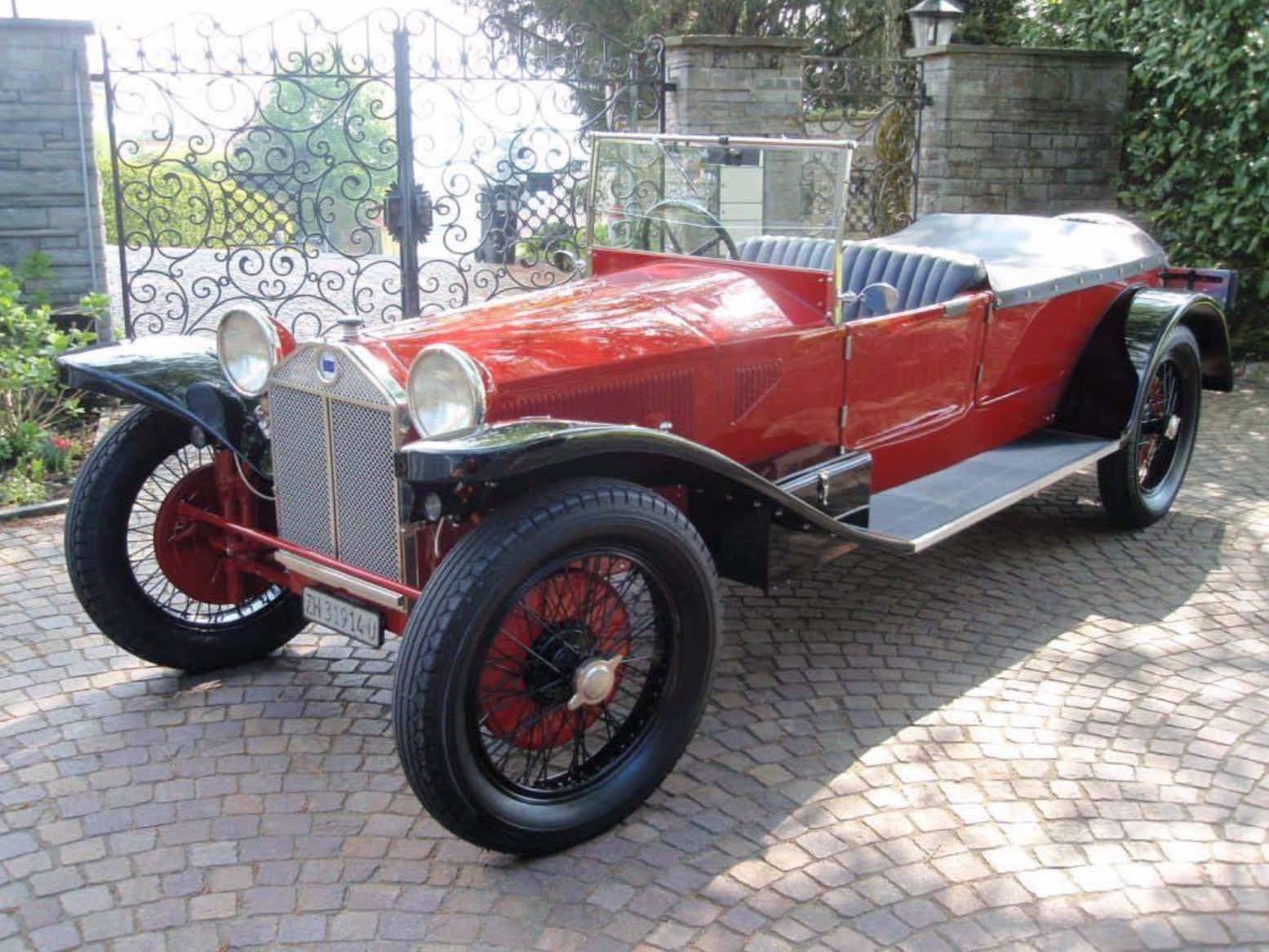 Car photo