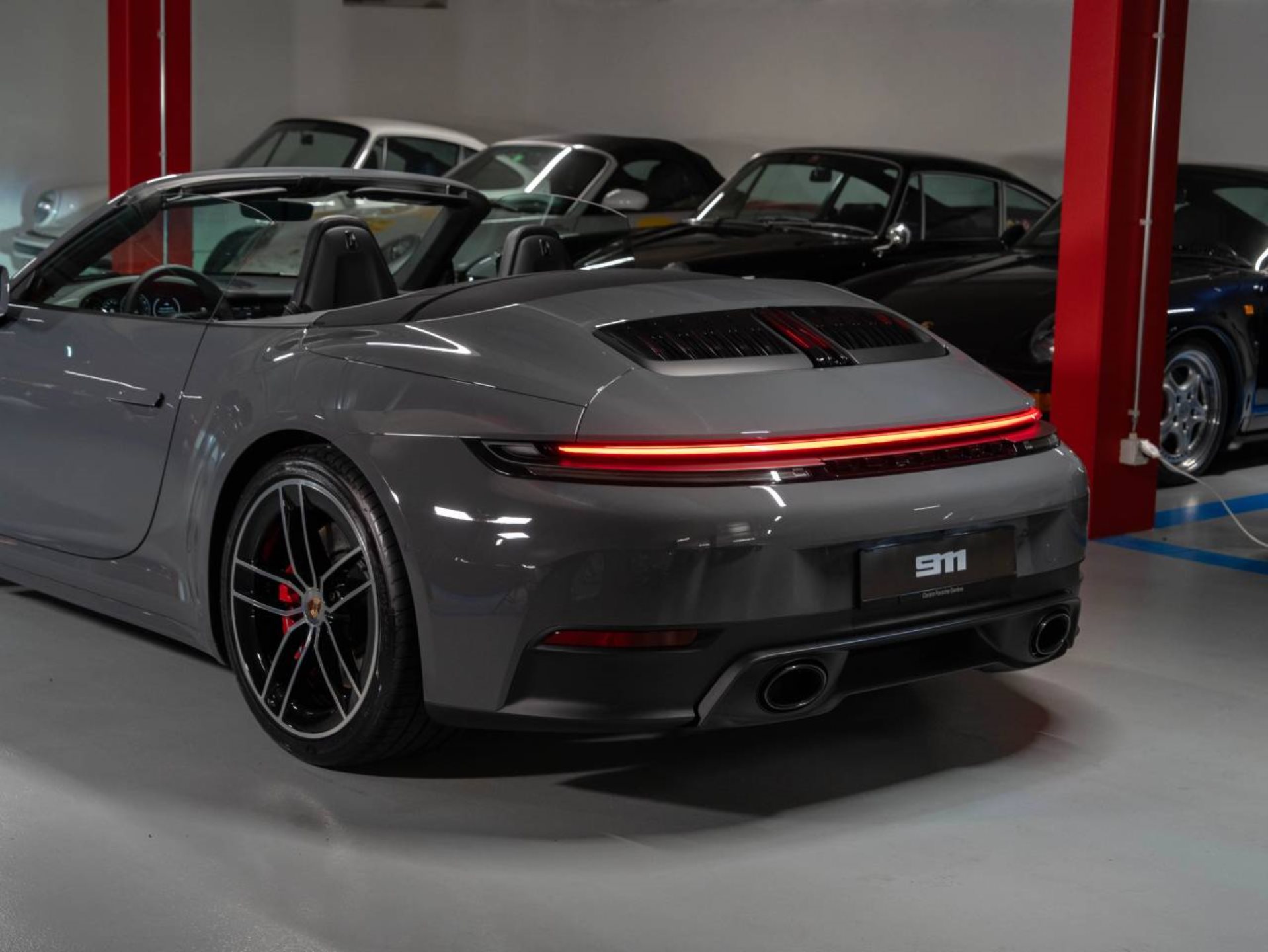 PORSCHE 911 Carrera S Cabriolet-image-27