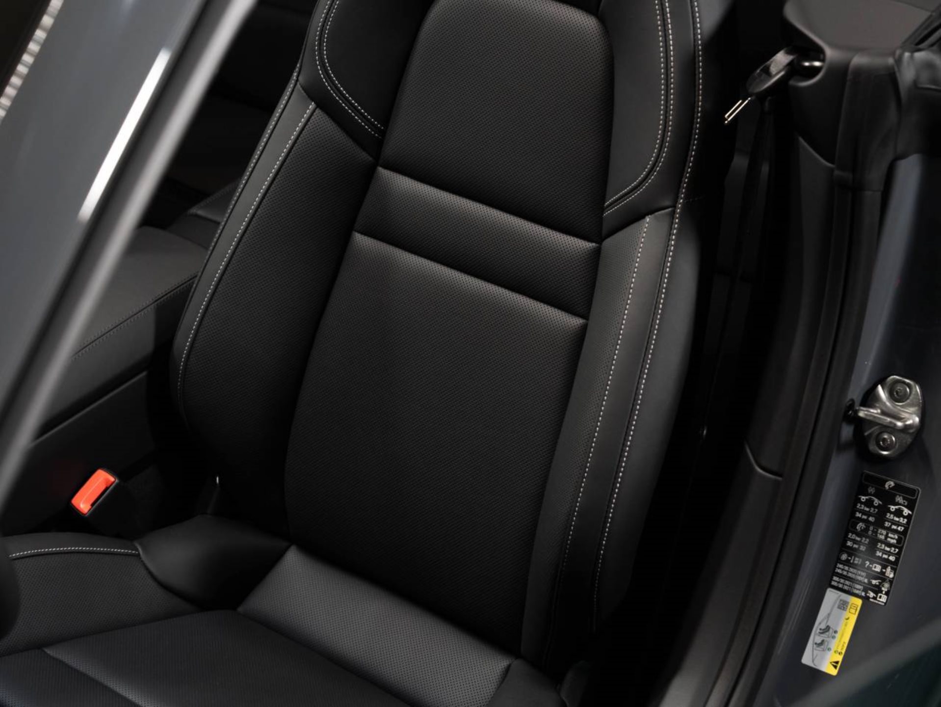 PORSCHE 911 Carrera S Cabriolet-image-17