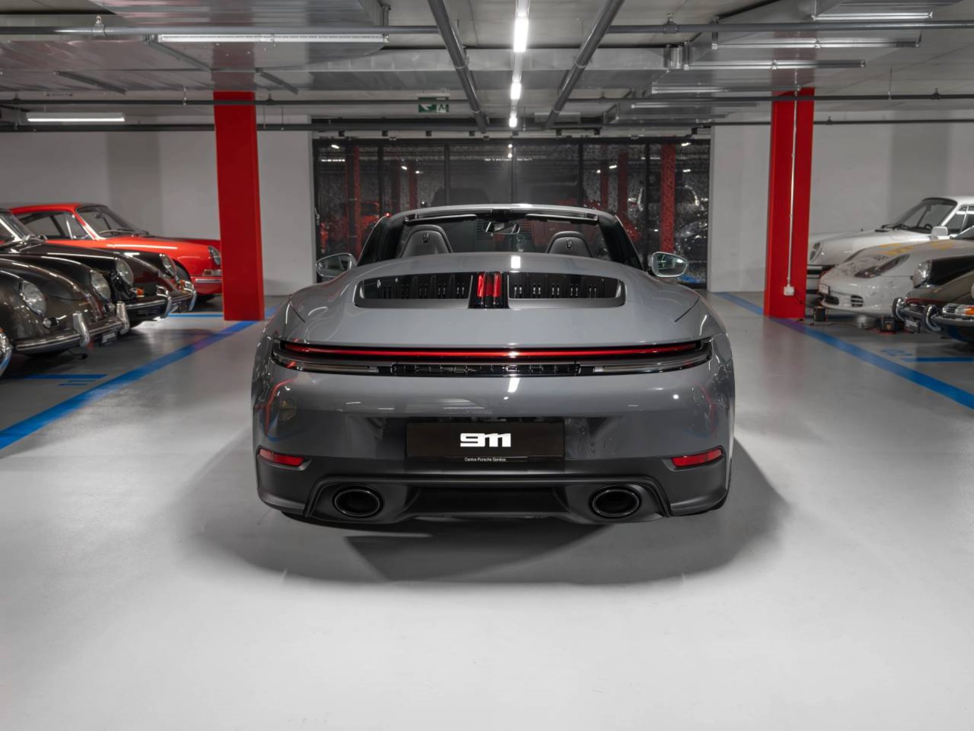 PORSCHE 911 Carrera S Cabriolet-image-7