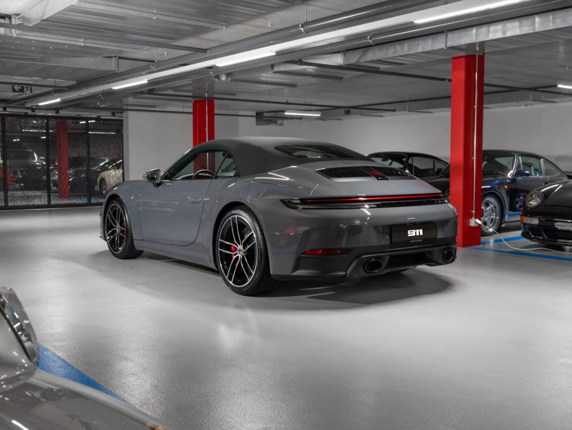 PORSCHE 911 Carrera S Cabriolet-image-9