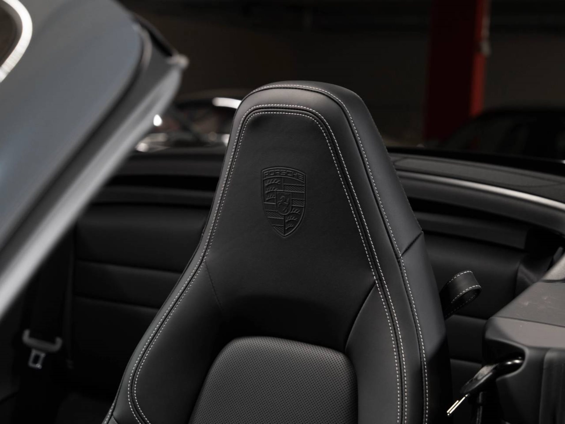 PORSCHE 911 Carrera S Cabriolet-image-16