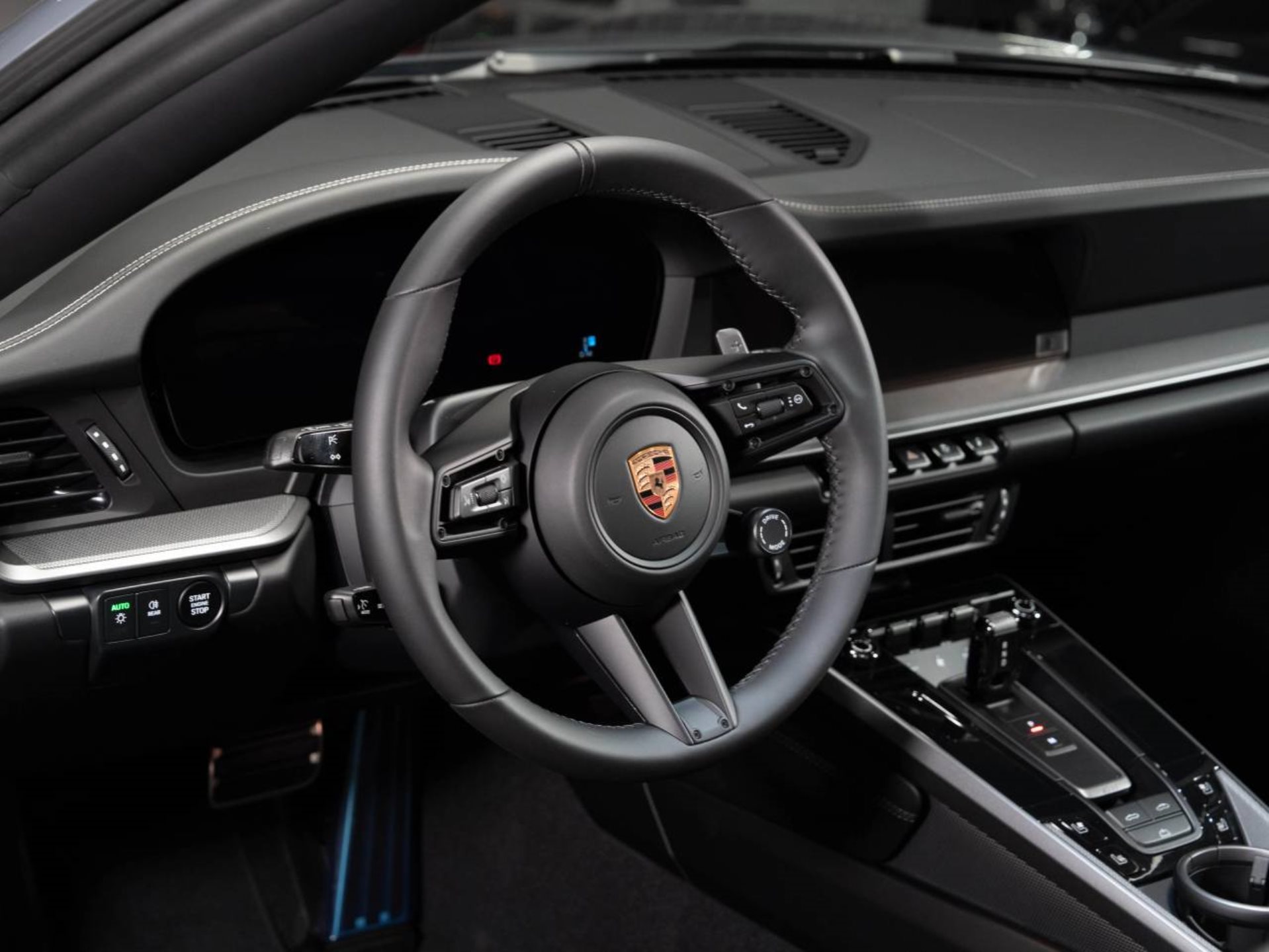 PORSCHE 911 Carrera S Cabriolet-image-10