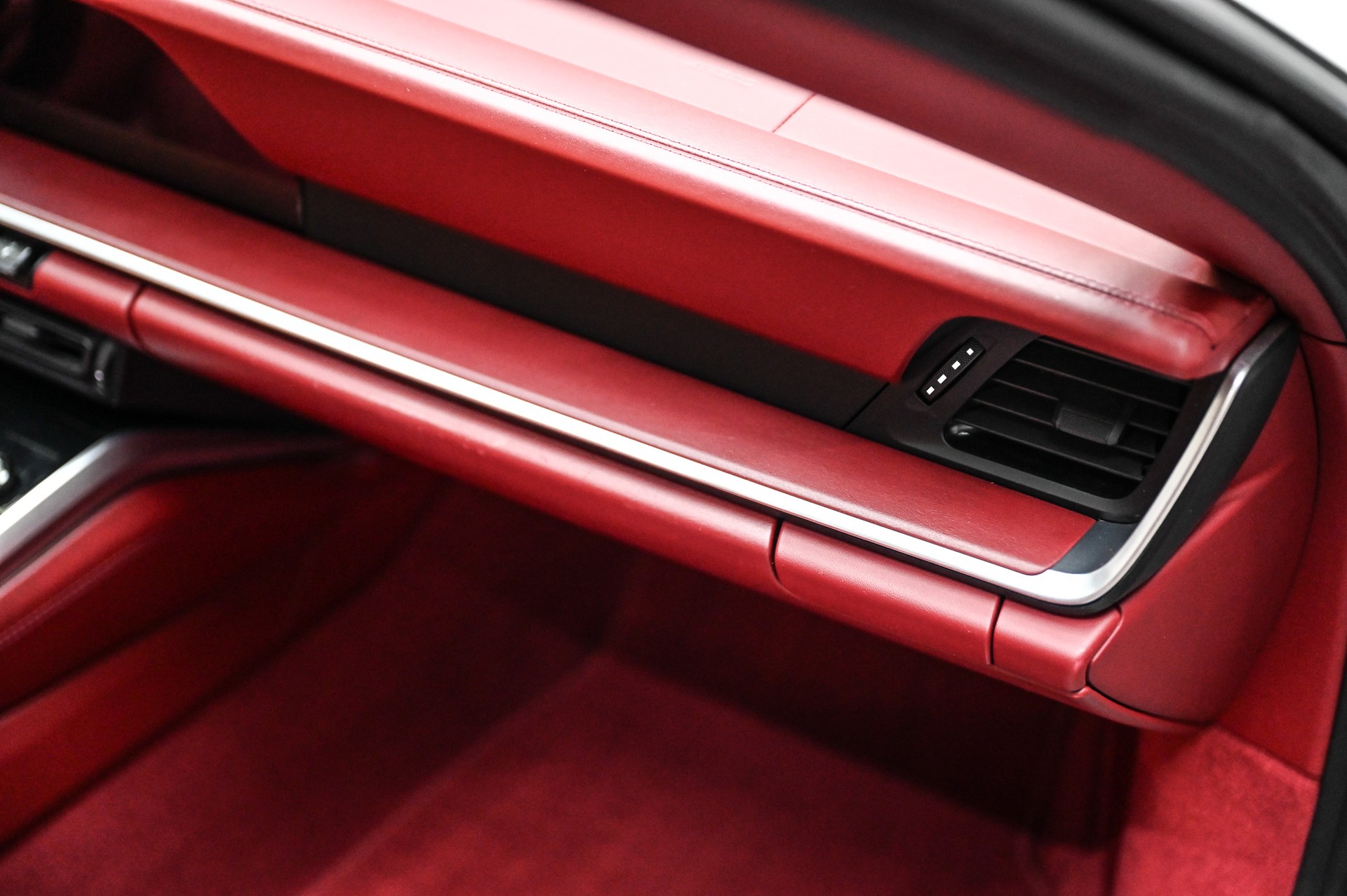 PORSCHE 911 Carrera S Cabriolet PDK-image-31