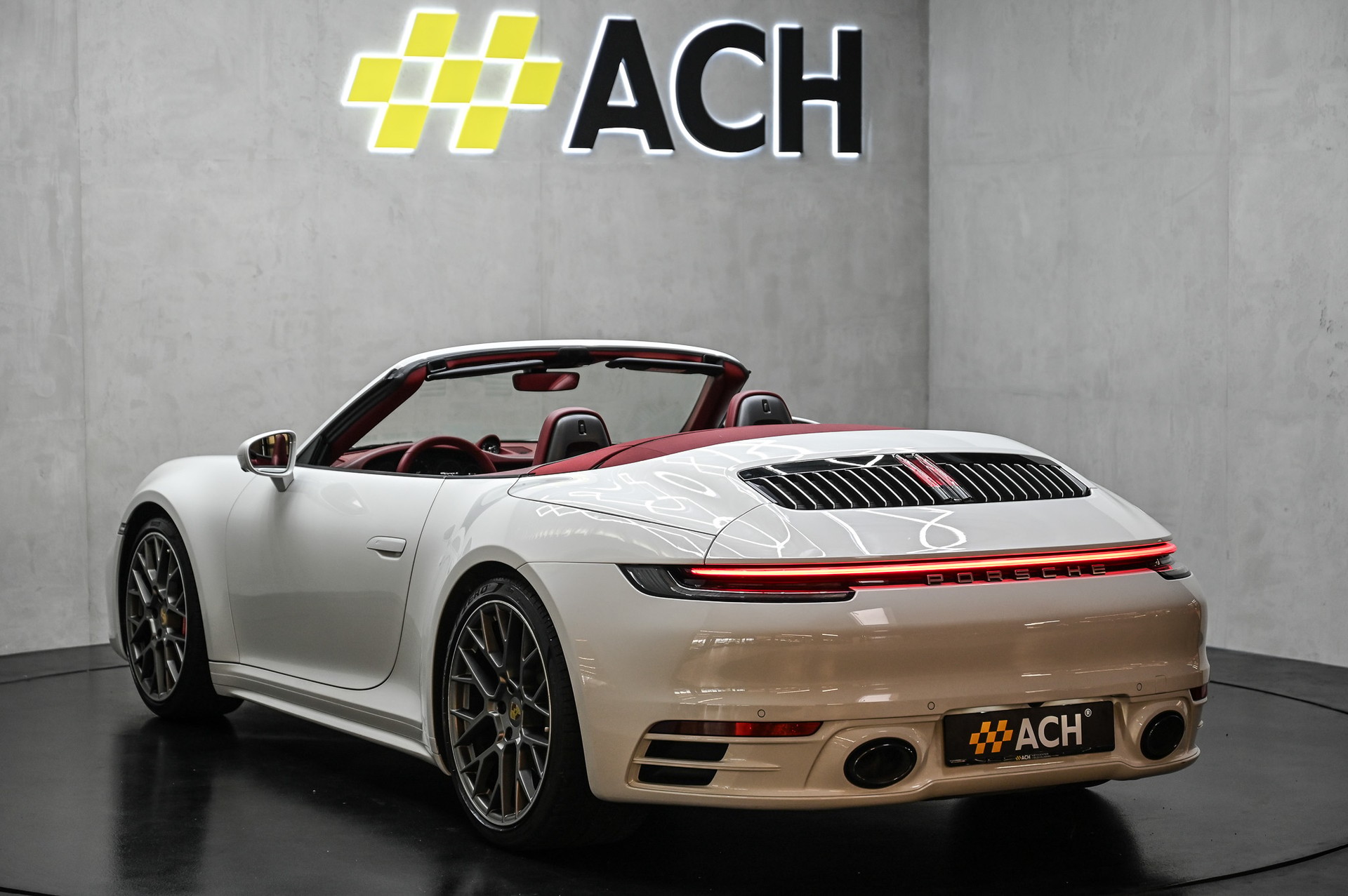 PORSCHE 911 Carrera S Cabriolet PDK-image-9