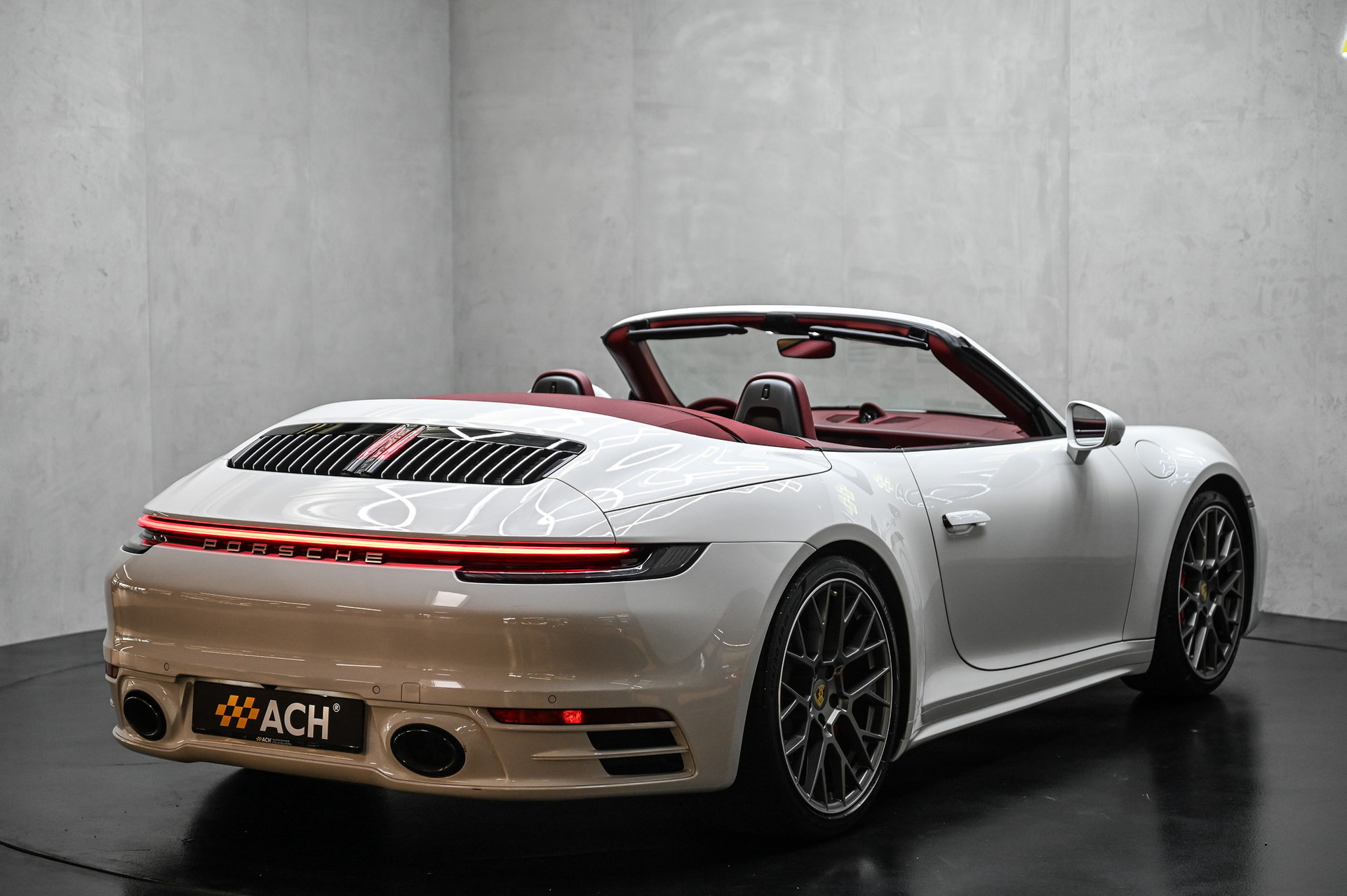 PORSCHE 911 Carrera S Cabriolet PDK-image-11
