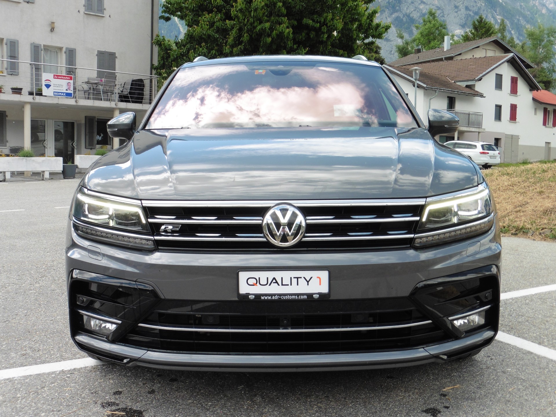 VW Tiguan 2.0TSI Highline 4Motion DSG-showroom-element-3