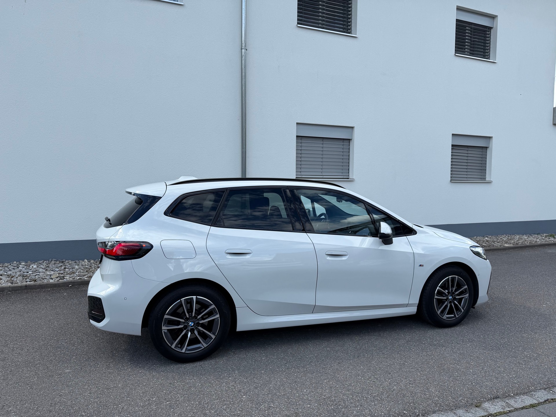 BMW 218d Active Tourer M Sport DKG-image-4