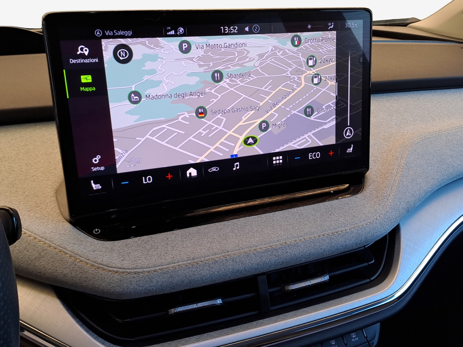 SKODA Enyaq iV 80-image-10