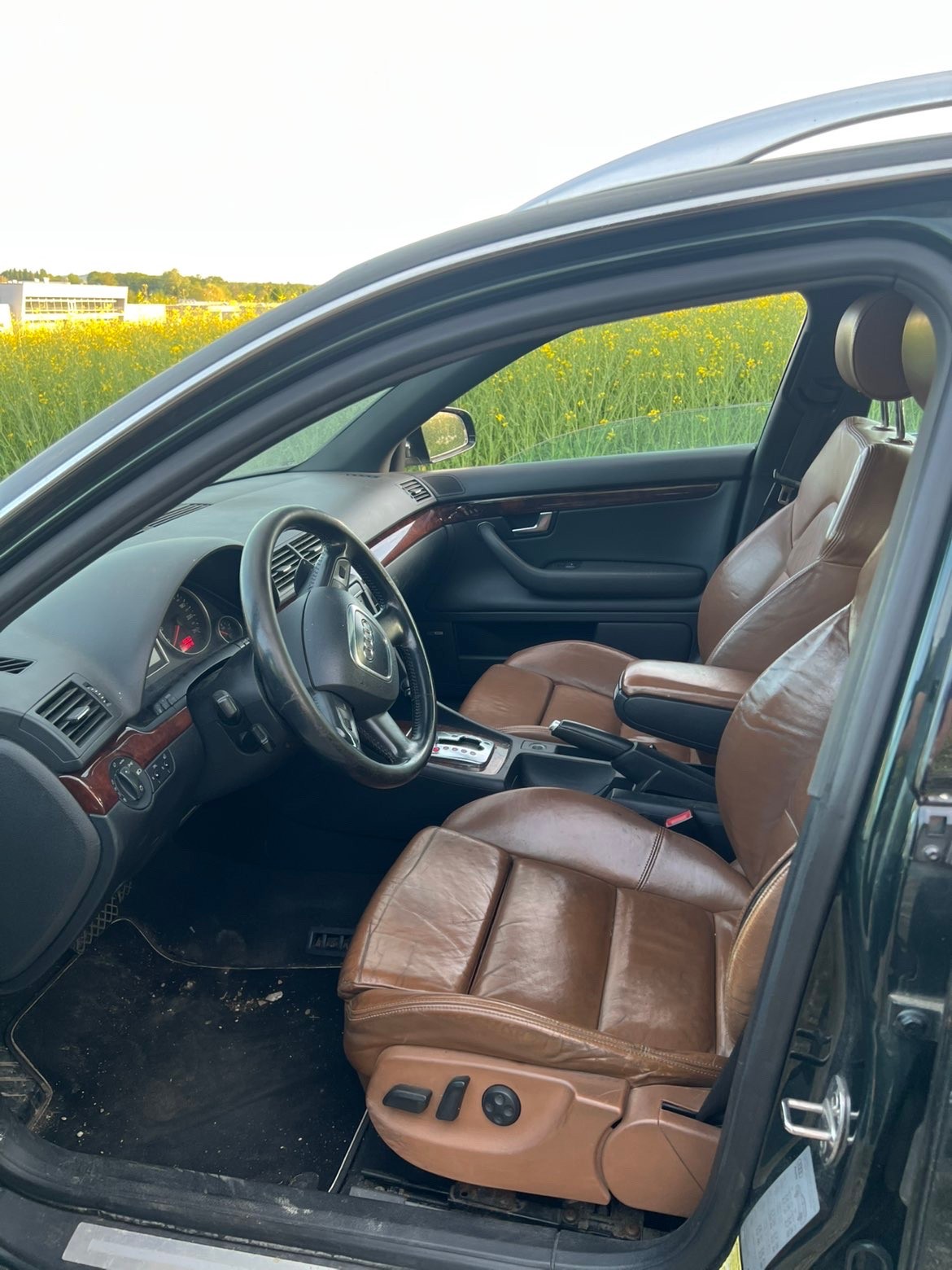 AUDI A4-image-6