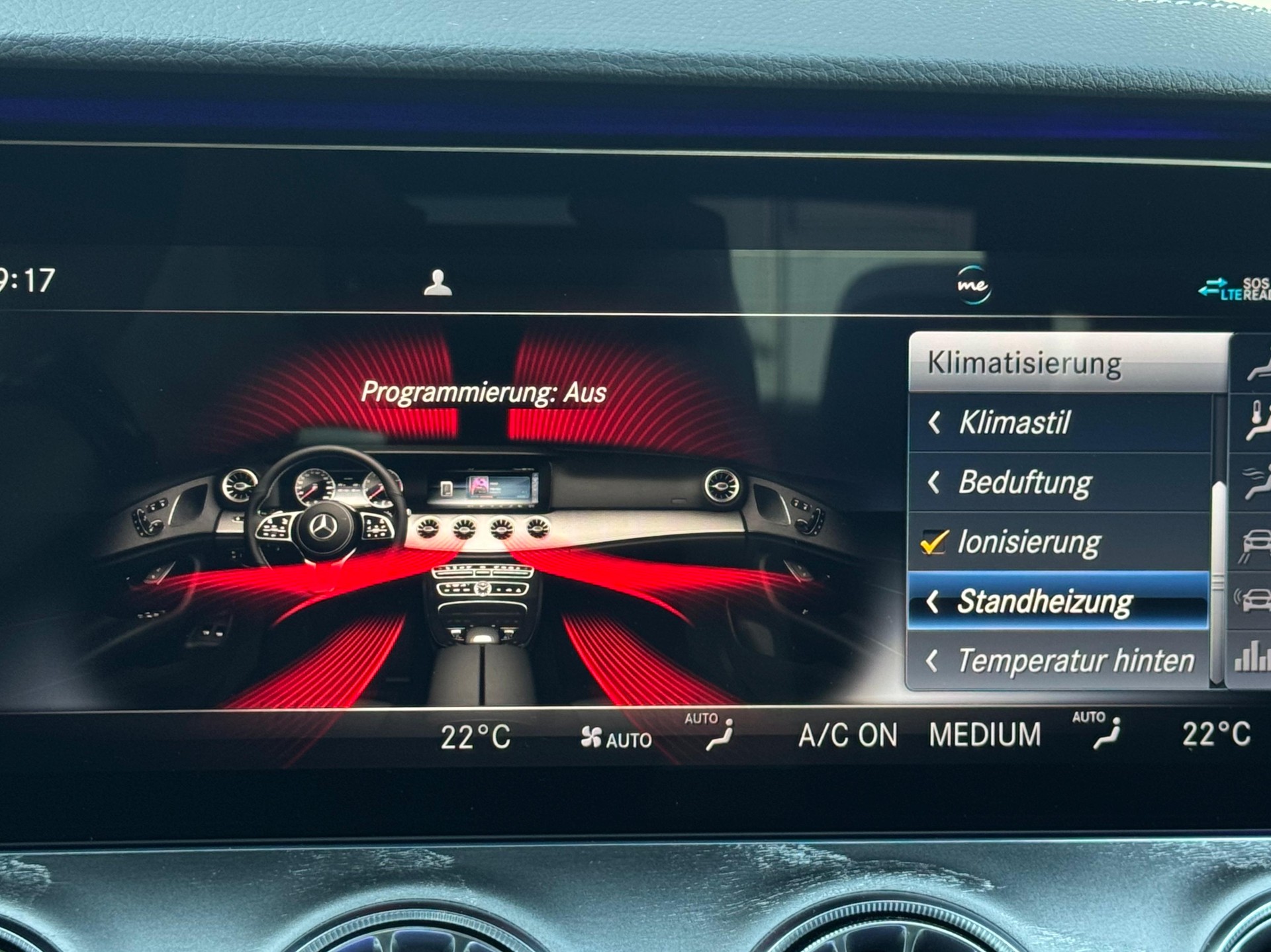 MERCEDES-BENZ CLS 400 d AMG Line 4Matic 9G-Tronic-image-26