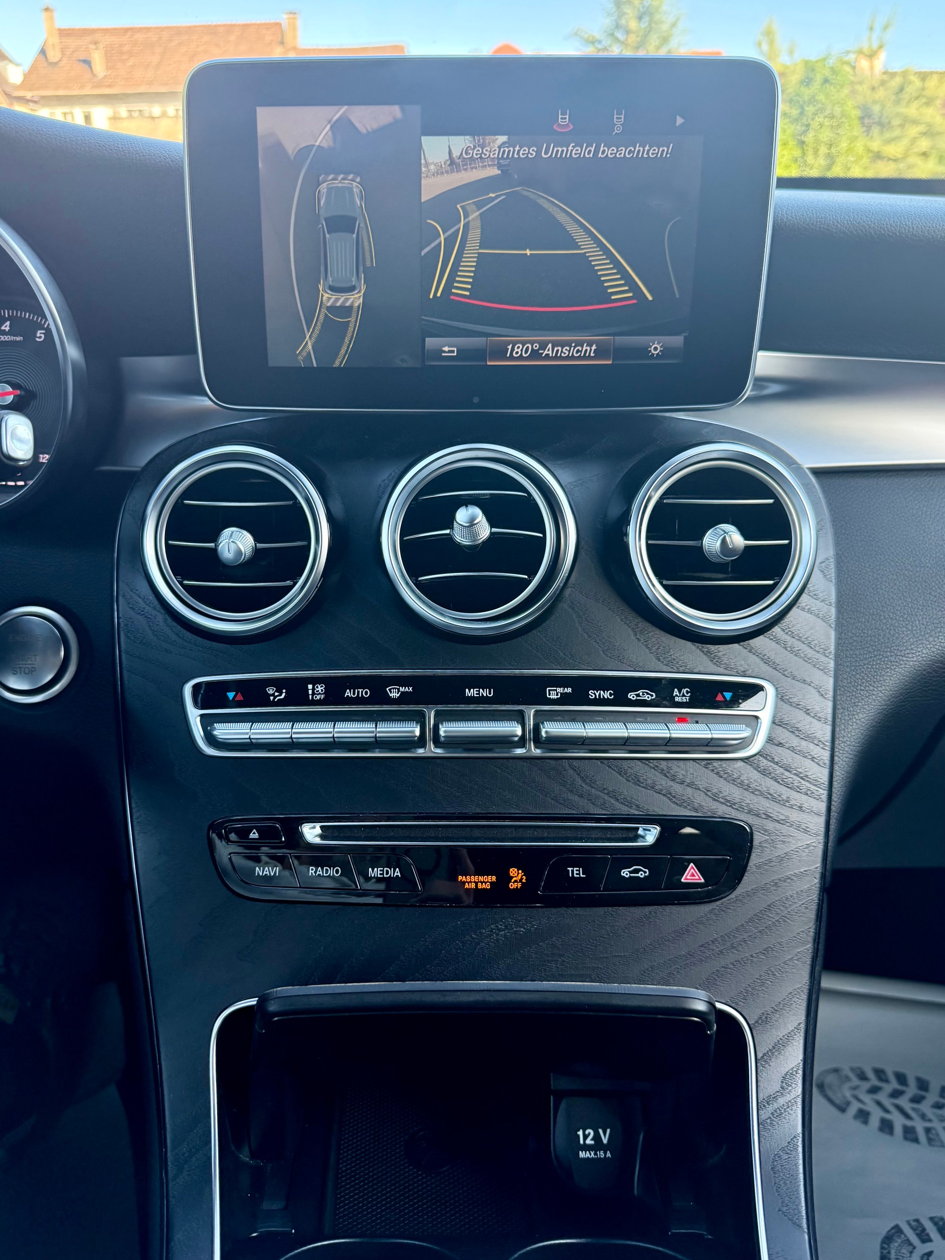 MERCEDES-BENZ GLC 250 AMG Line 4Matic 9G-Tronic-image-6