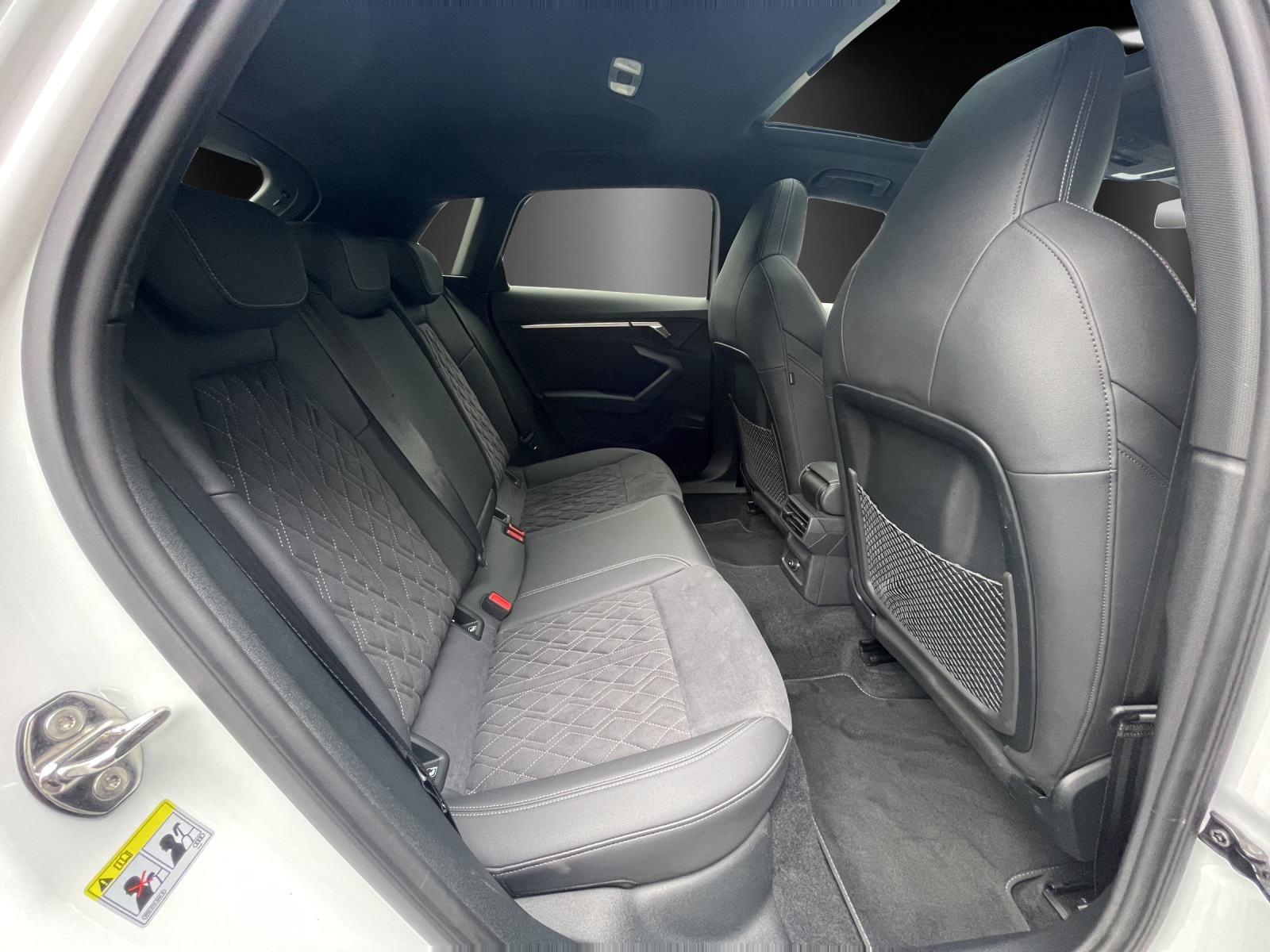 AUDI S3 Sportback 2.0 TFSI quattro S-tronic-image-7