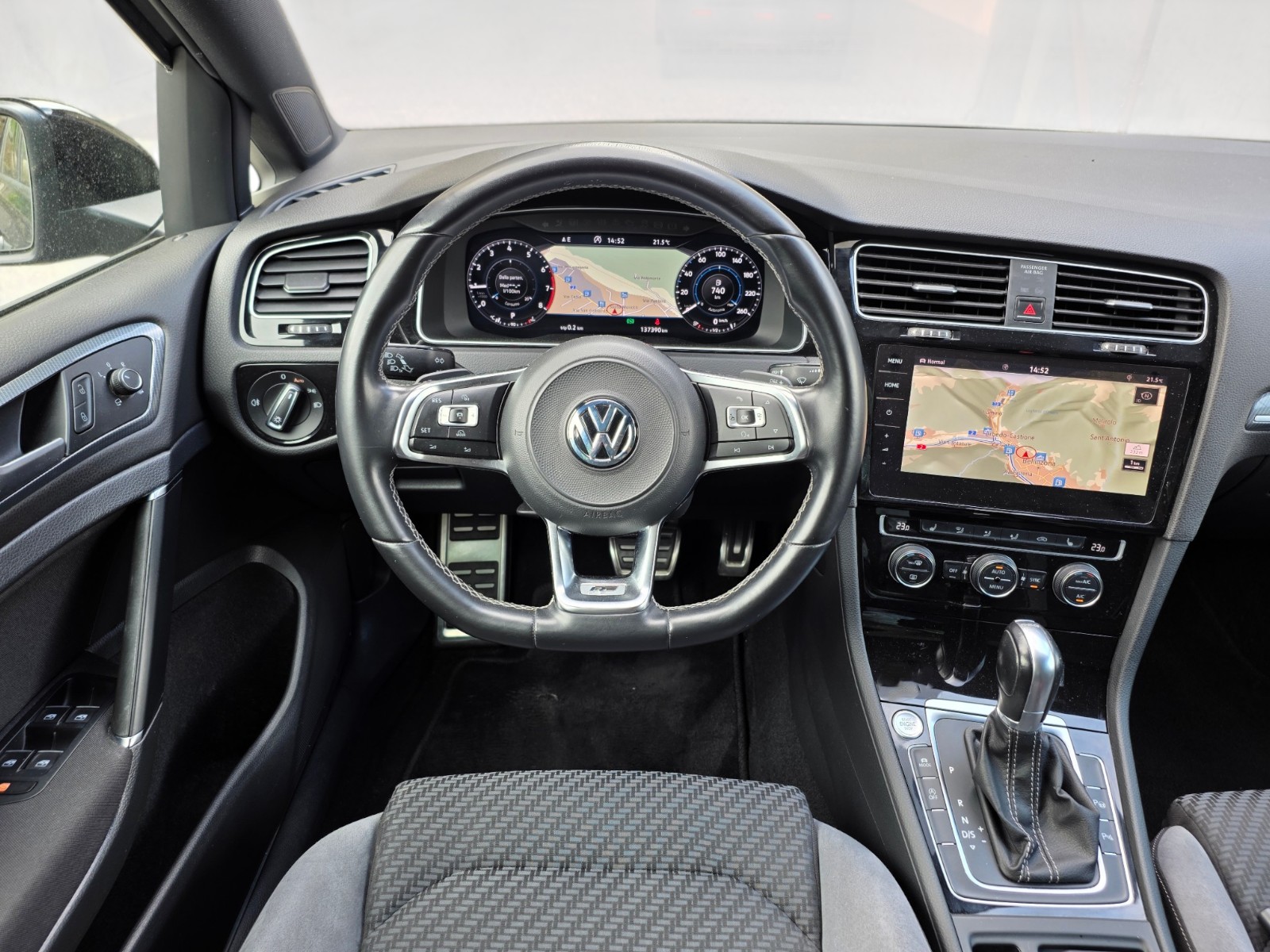 VW Golf 1.5 TSI EVO Highline DSG R_line-image-10