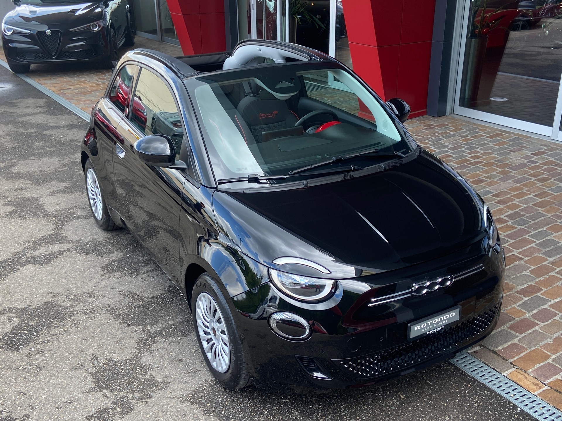 FIAT 500 C electric 87 kW Red-image-10