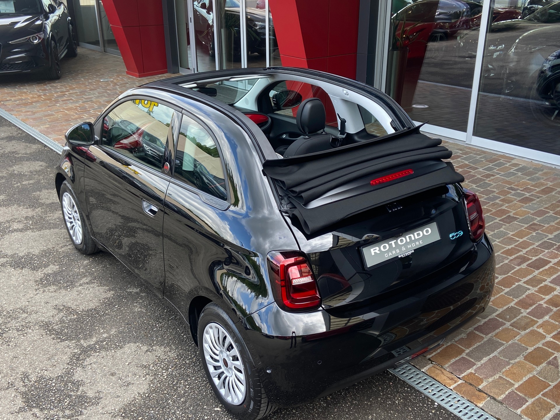 FIAT 500 C electric 87 kW Red-image-14