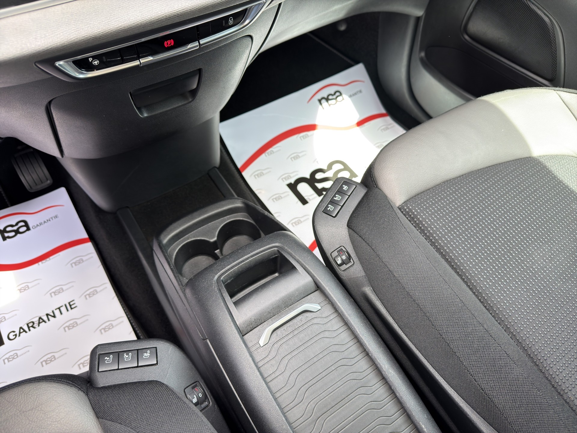 CITROEN Grand C4 Spacetourer 2.0 BlueHDi Shine EAT8 7 Plätze-image-14