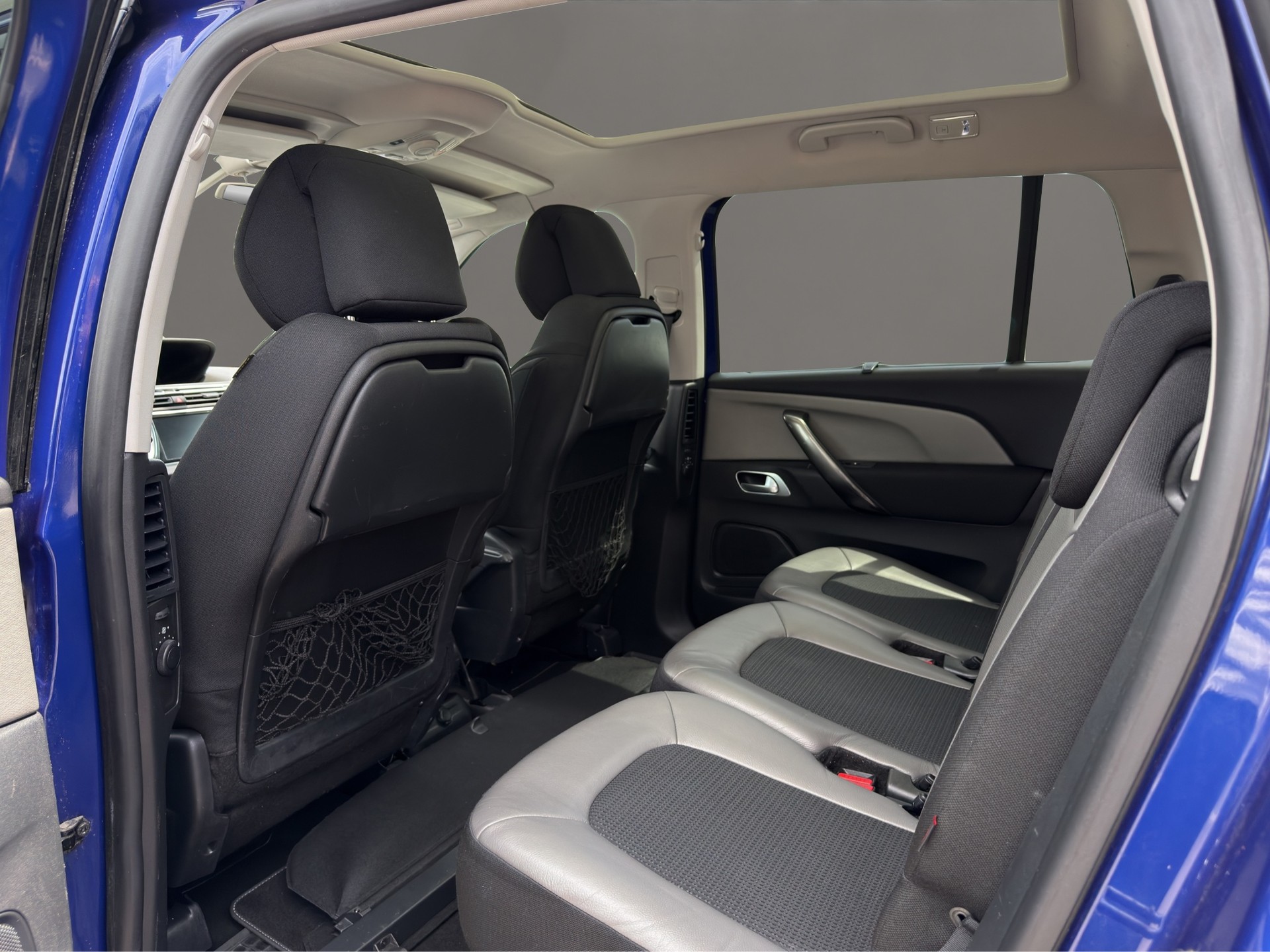 CITROEN Grand C4 Spacetourer 2.0 BlueHDi Shine EAT8 7 Plätze-image-16