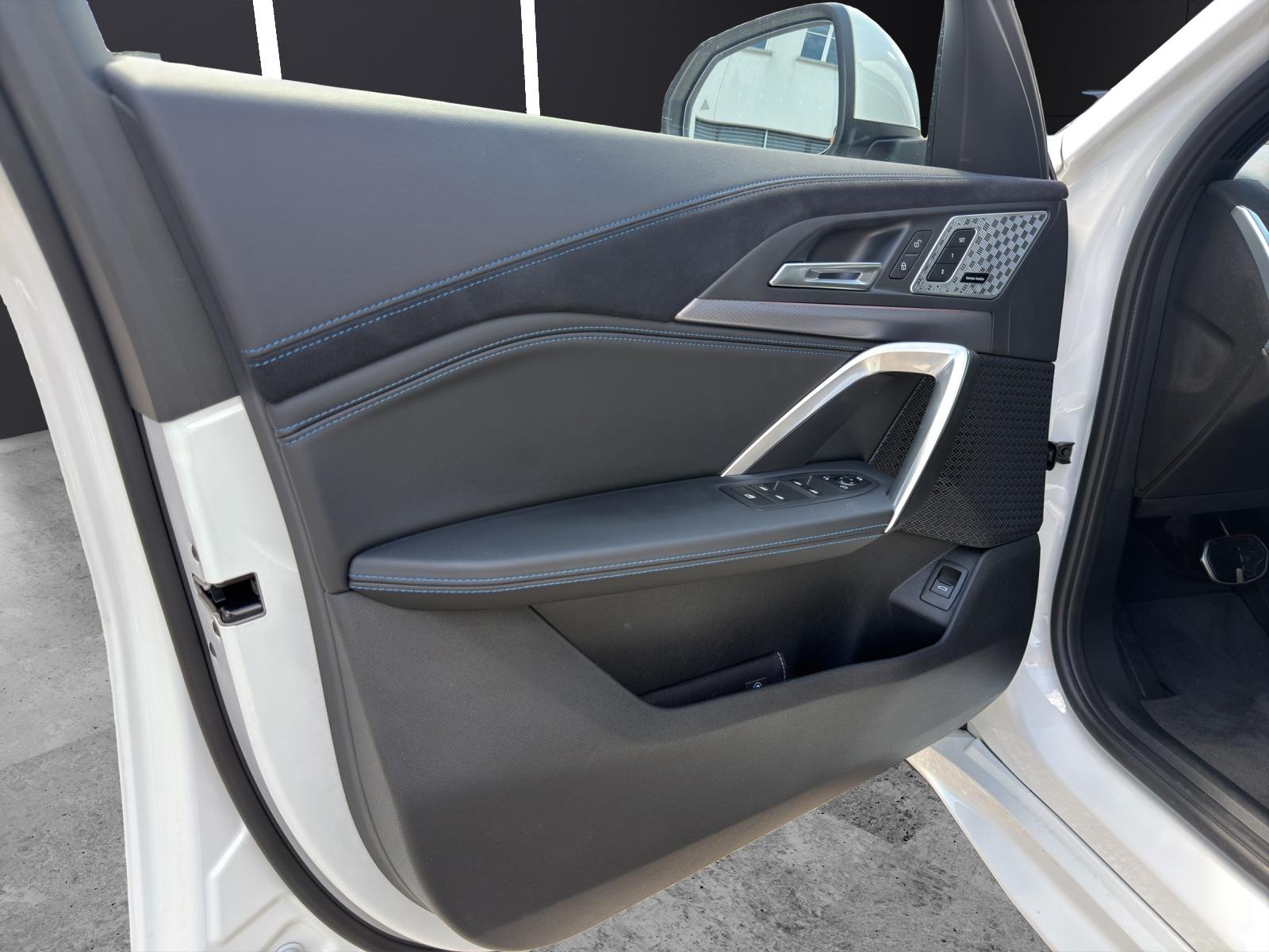 BMW X2 20d xDrive paddles-image-14