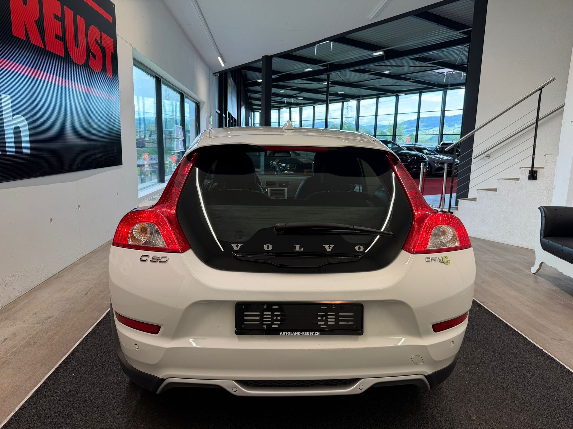 VOLVO C30 DRIVEe Start/Stop Momentum-image-5