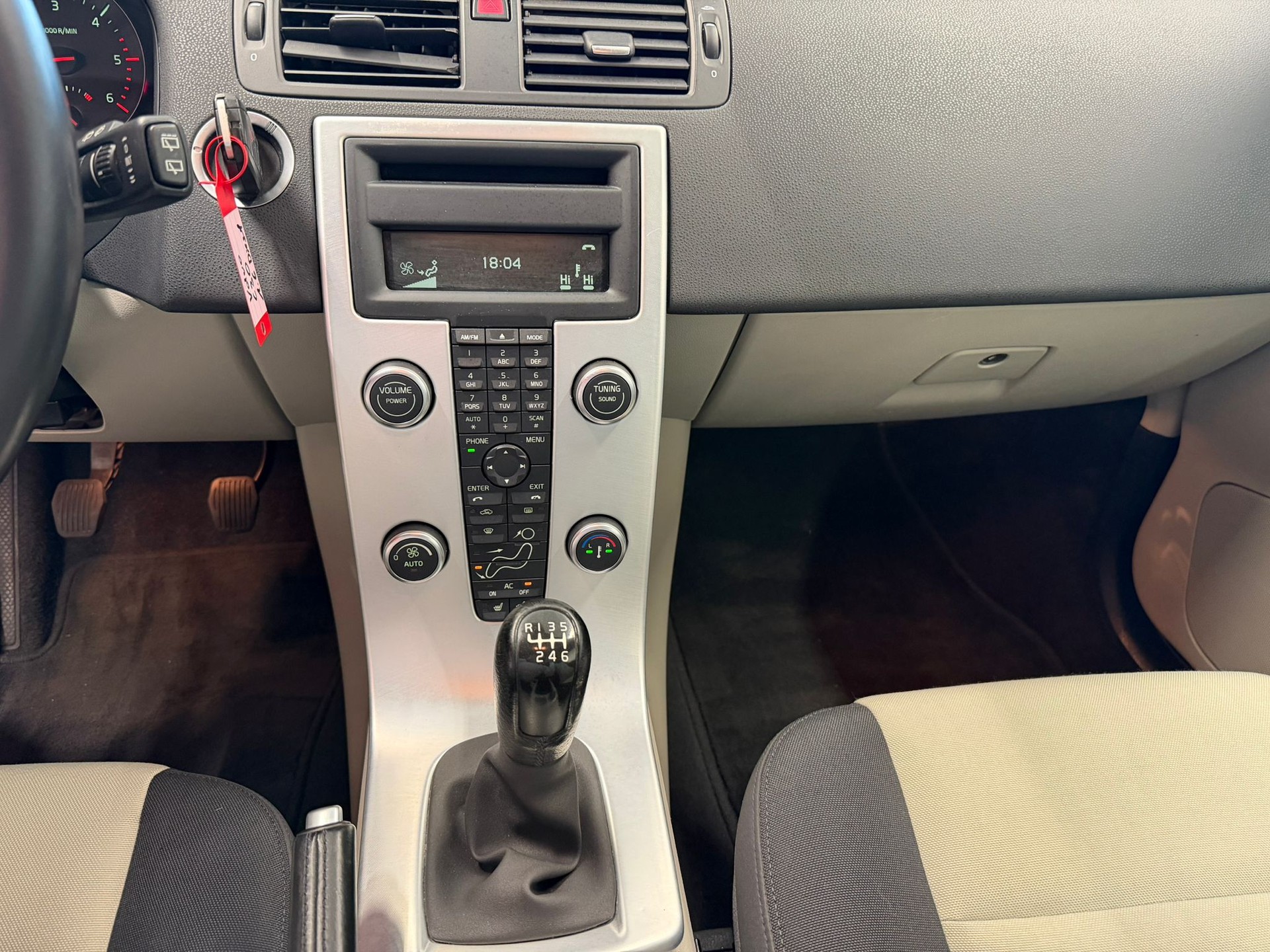 VOLVO C30 DRIVEe Start/Stop Momentum-image-10