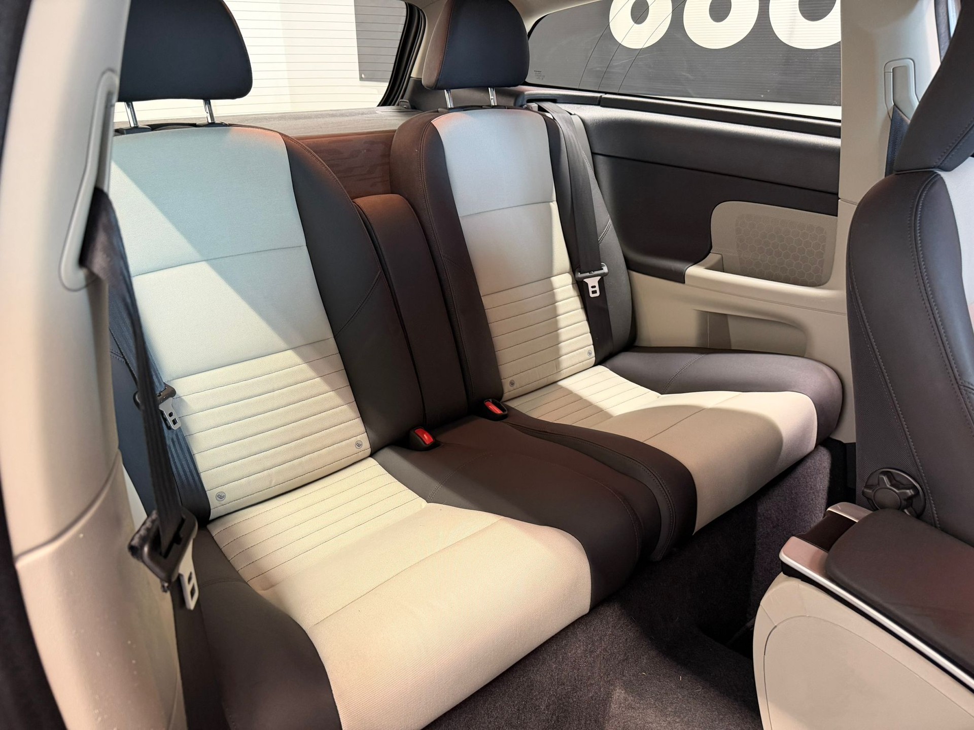 VOLVO C30 DRIVEe Start/Stop Momentum-image-14