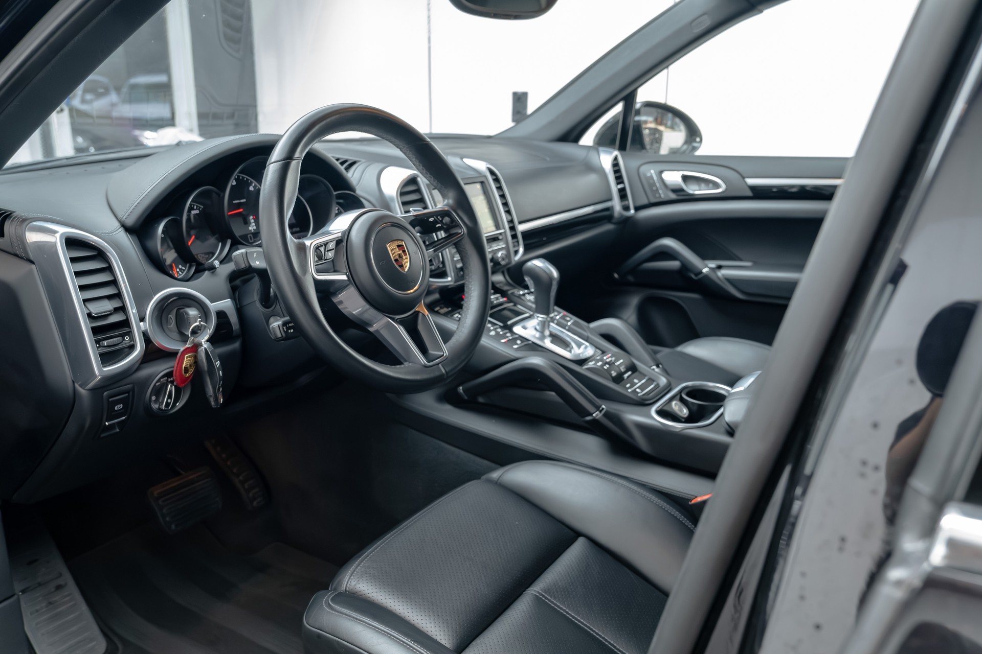 PORSCHE Cayenne Diesel Facelift-image-13