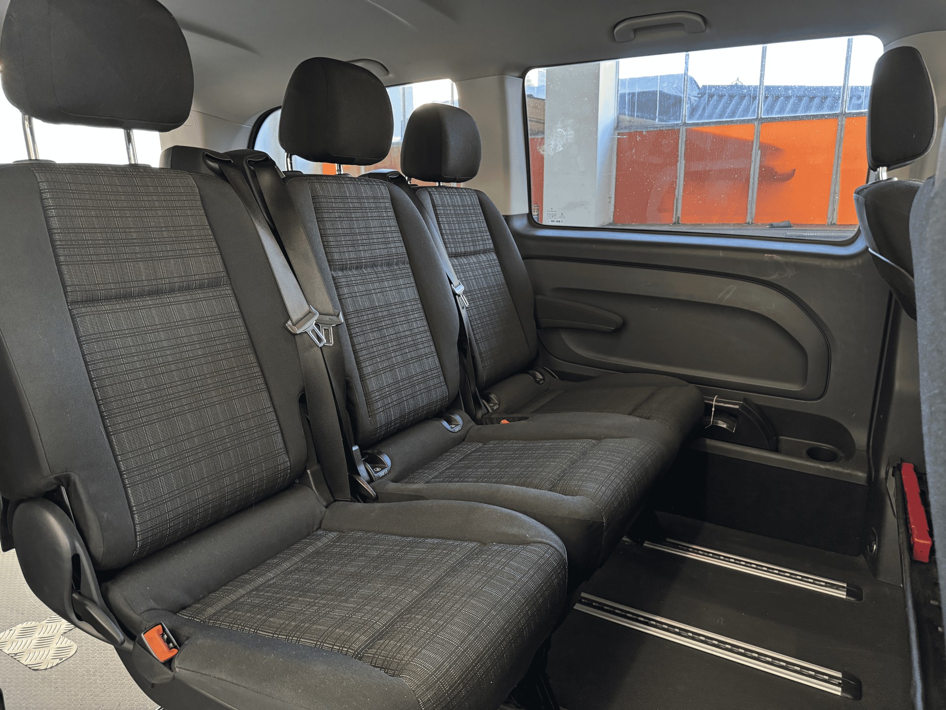 MERCEDES-BENZ Vito 114 BlueTec Tourer Pro EL 7G-Tronic-image-16