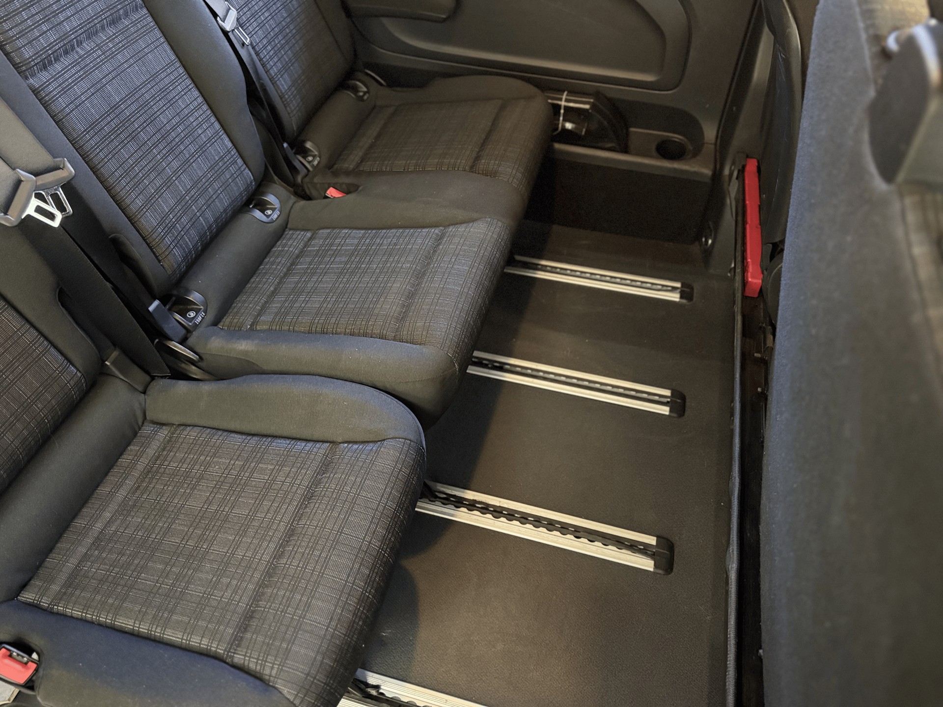 MERCEDES-BENZ Vito 114 BlueTec Tourer Pro EL 7G-Tronic-image-17