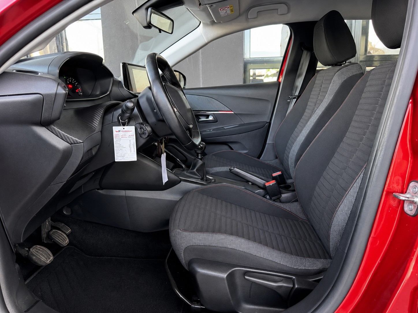 PEUGEOT 208 1.2 PureTech Active Pack-image-10
