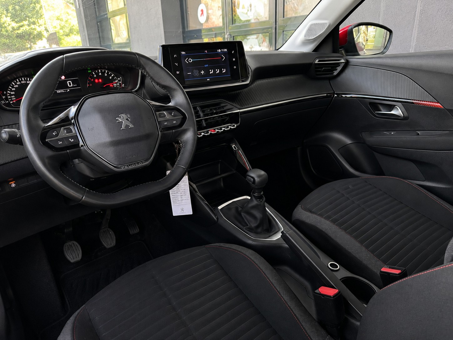 PEUGEOT 208 1.2 PureTech Active Pack-image-7